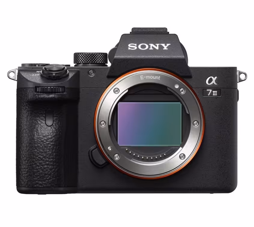 دوربین دیجیتال بدون آینه سونی مدل A7 III بدون لنز