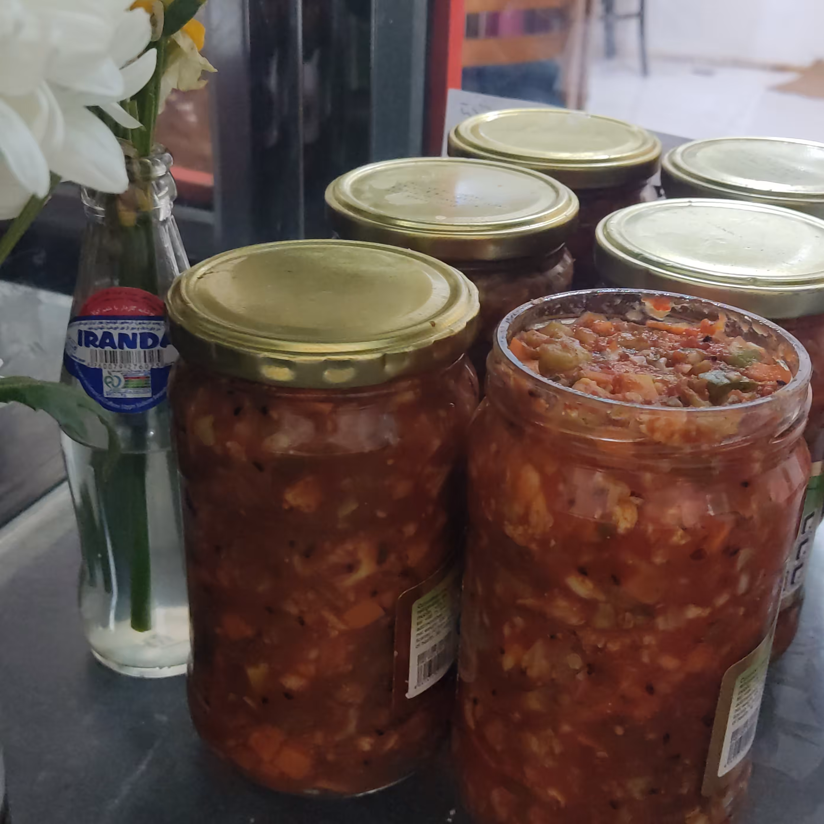 ترشی مخلوط گوجه ای کم سرکه باطعمی خاص 800گرمی