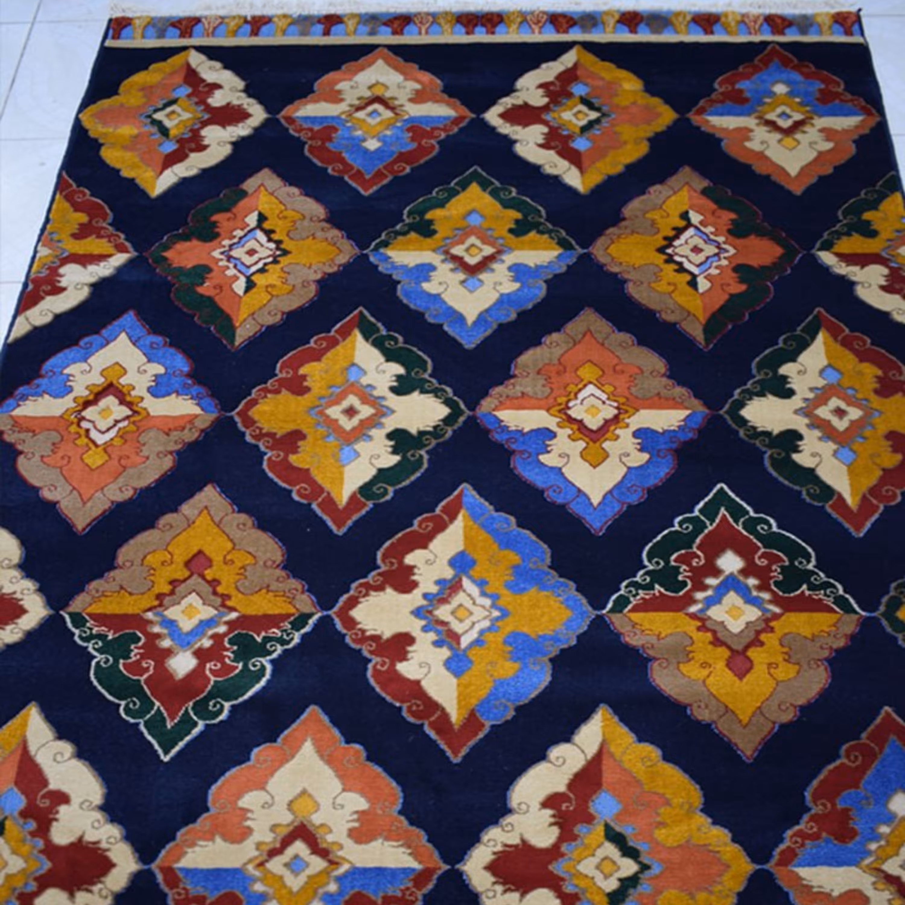 فرش پاتریس  فرش گلیم مدرن 400شانه طرح دورین سرمه ای سایزکناره یک در یک ونیم متری