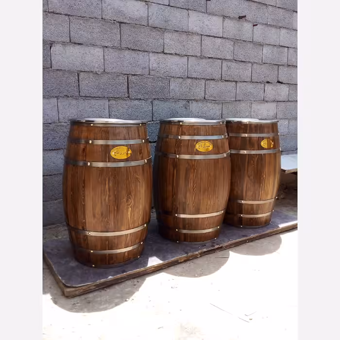    بشکه چوبی 60لیتری  خشکبار ی همراه تشت استیل 6تسمه   بدون درز  