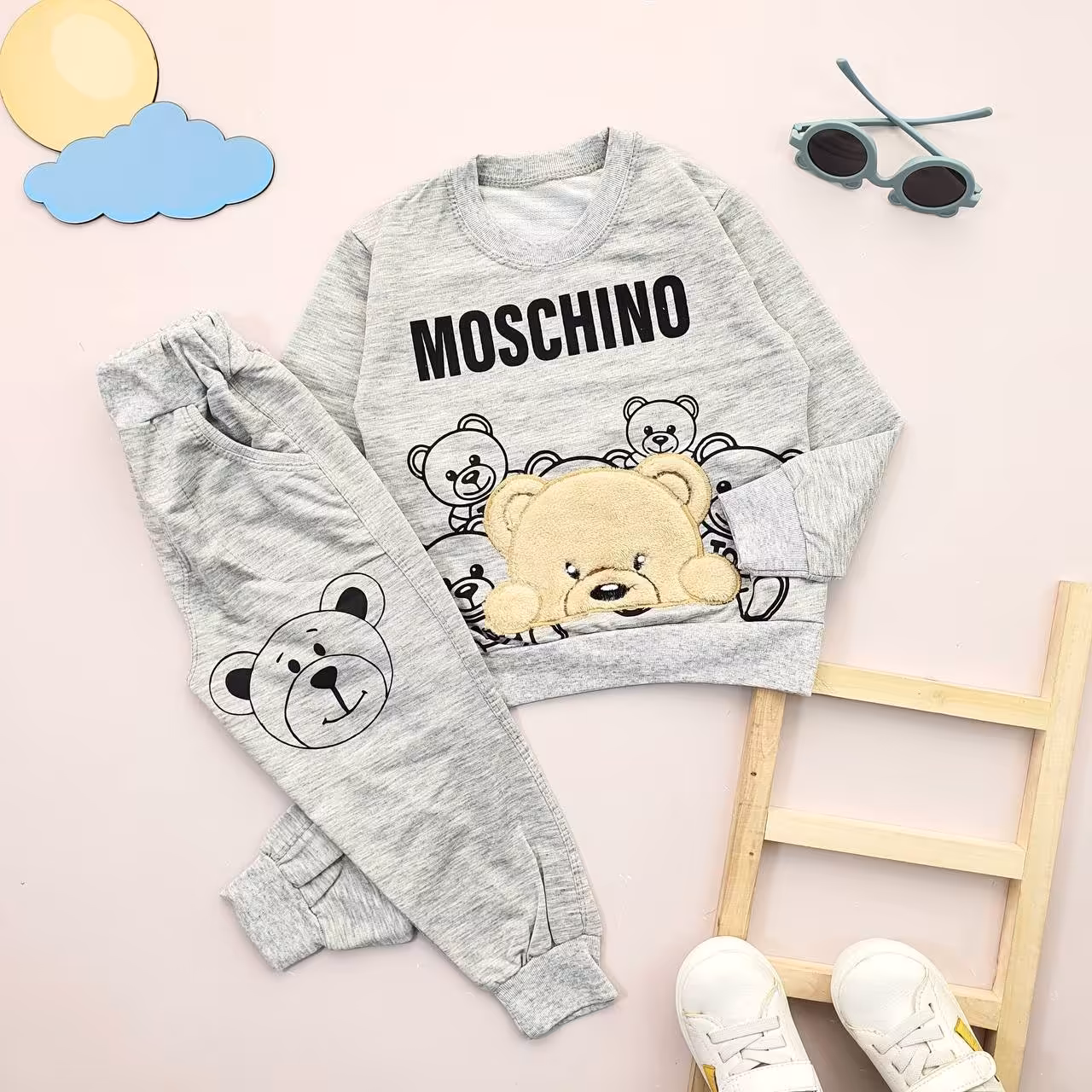 بلوزشلوار خرس ناقلا جنس نخ پنبه حدودا مناسب 2 تا 7 سال