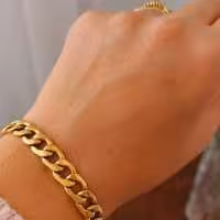 دستبند کارتیر طلایی رنگ ثابت