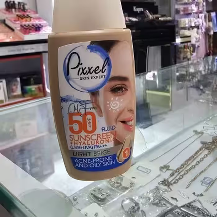 کرم ضد آفتاب پیکسل بژروشن مناسب پوست چرب و جوش دار،