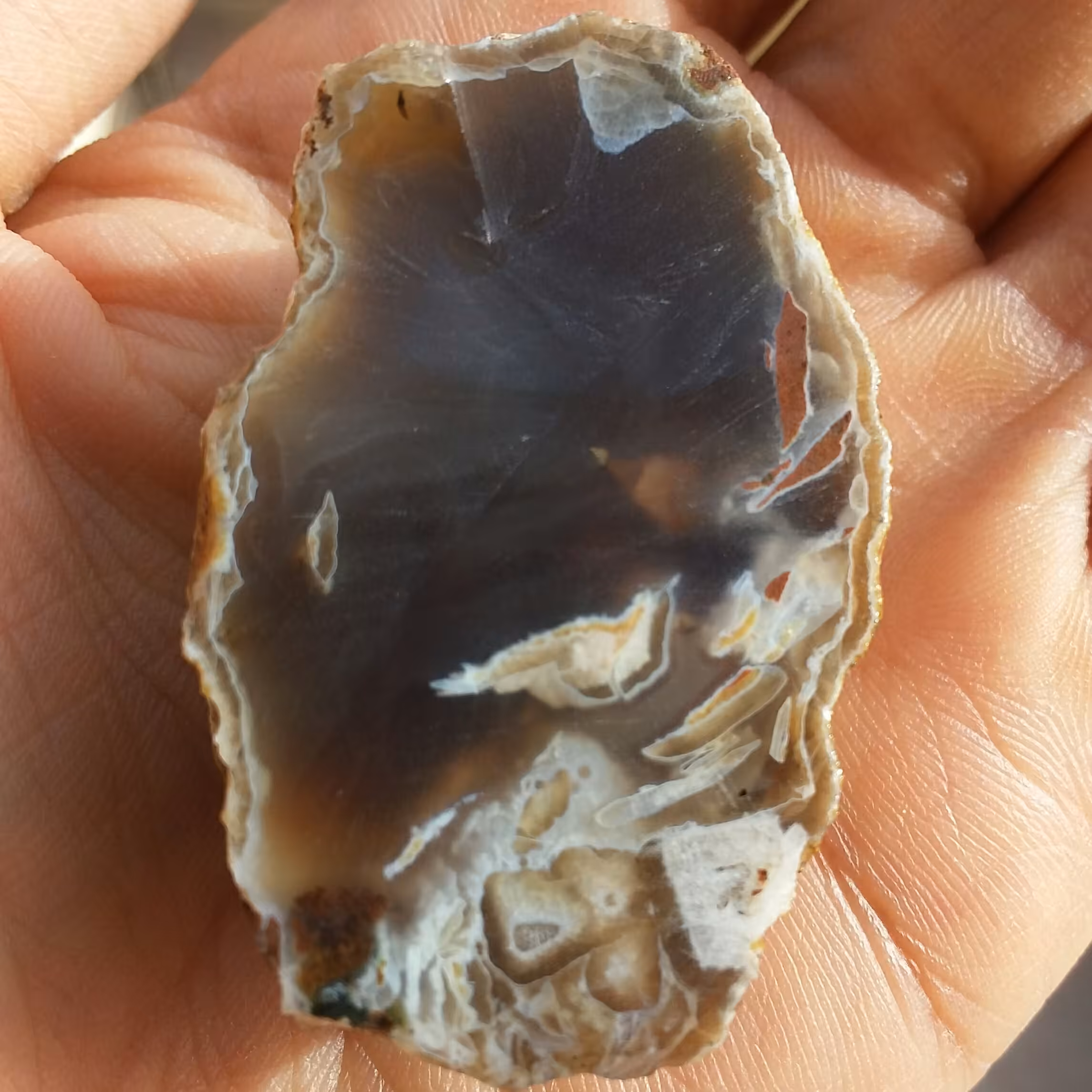 اسلایس سنگ راف عقیق سلیمانی خرمایی رتایل دار خاااص کاملا طبیعی
شاااهکااار خلقت زیبا