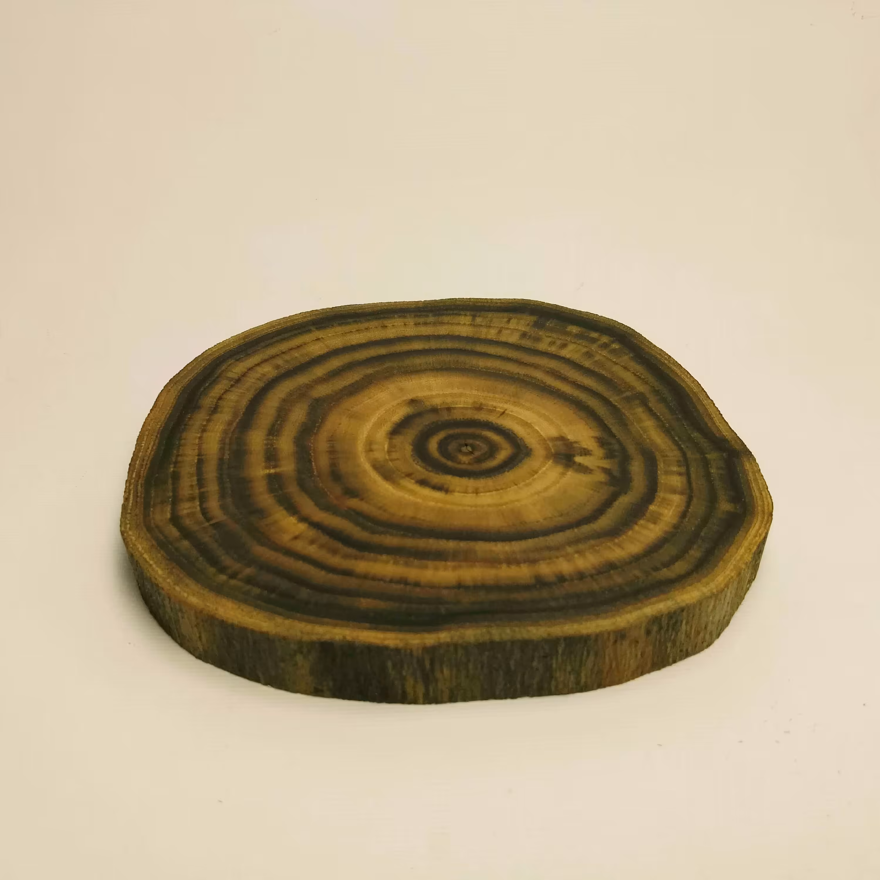 اسلایس چوب طبیعی ، بر ش کالباسی ، شاسی چوب طبیعی ، استند چوب طبیعی اقاقیا 