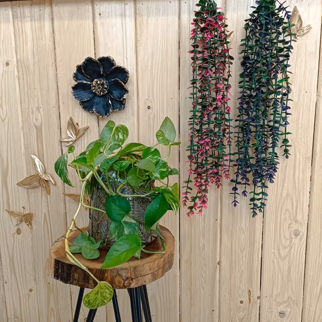 گل و آویزهای شمشاد مصنوعی رنگی 