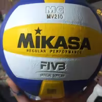 توپ والیبال اورجینال میکاسا با ضمانت وسوزنی وارسال رایگان در ارزانکده توپ کرمان 