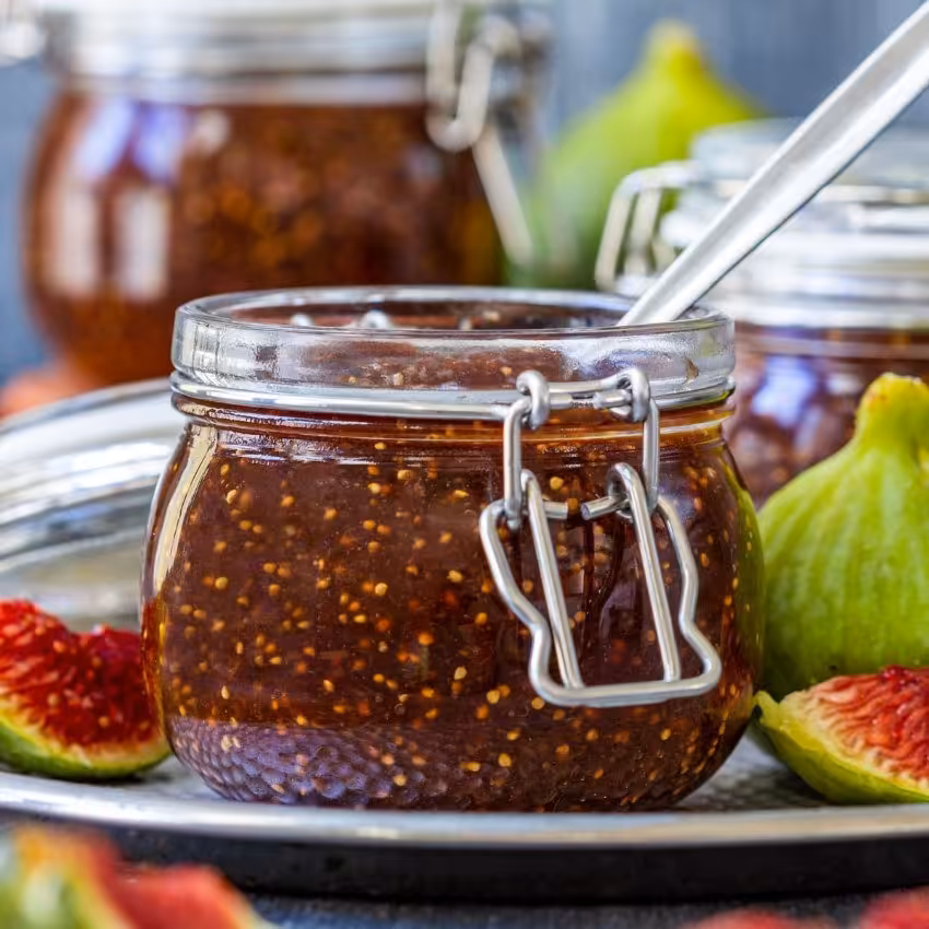 مربای انجیرطبیعی 370گرمی حاج اکبر