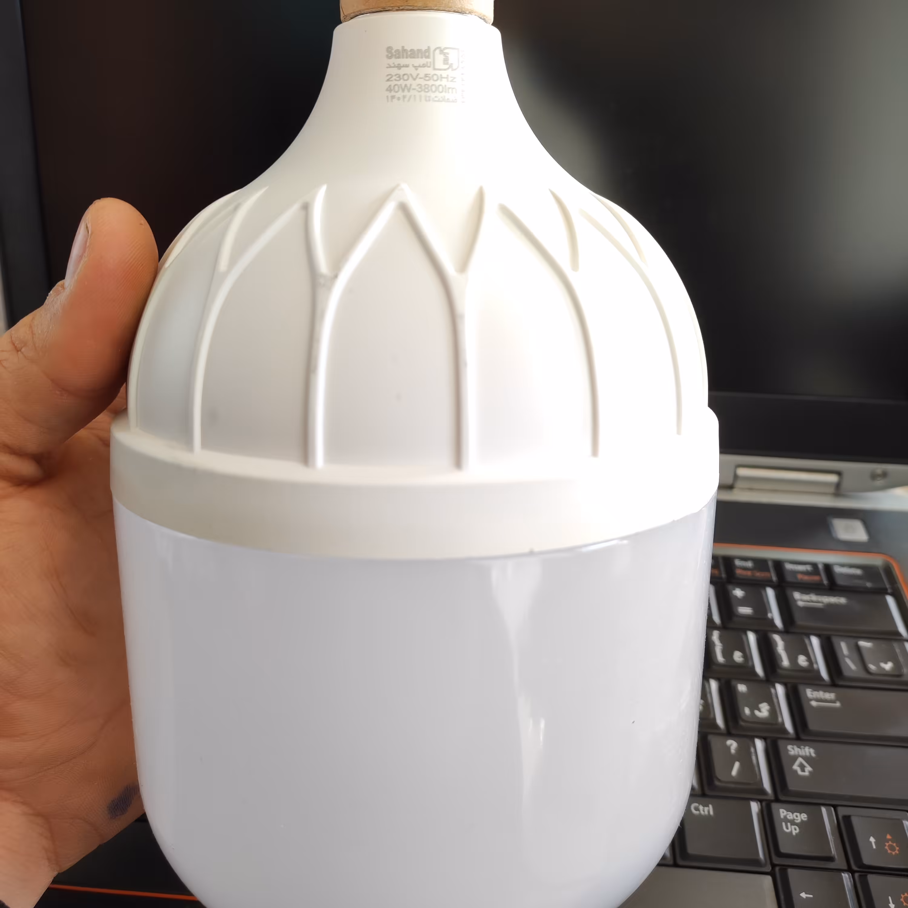 لامپ ال ای دی 40 وات سهند مدل هیلدا با گارانتی 12 ماهه