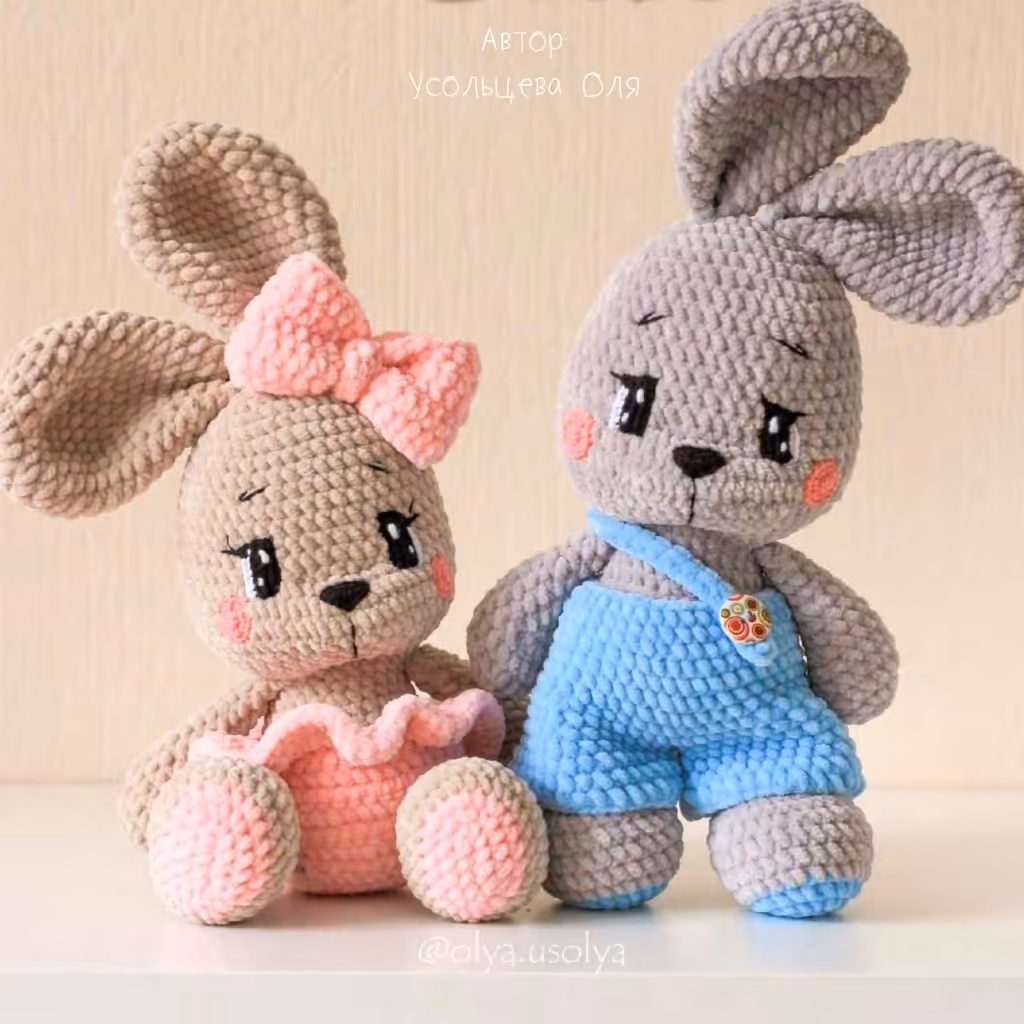 عروسک خرگوش مخملی .عروسک بافتنی کاموایی .نماد سال جدید .مناسب عیدی و هدیه 