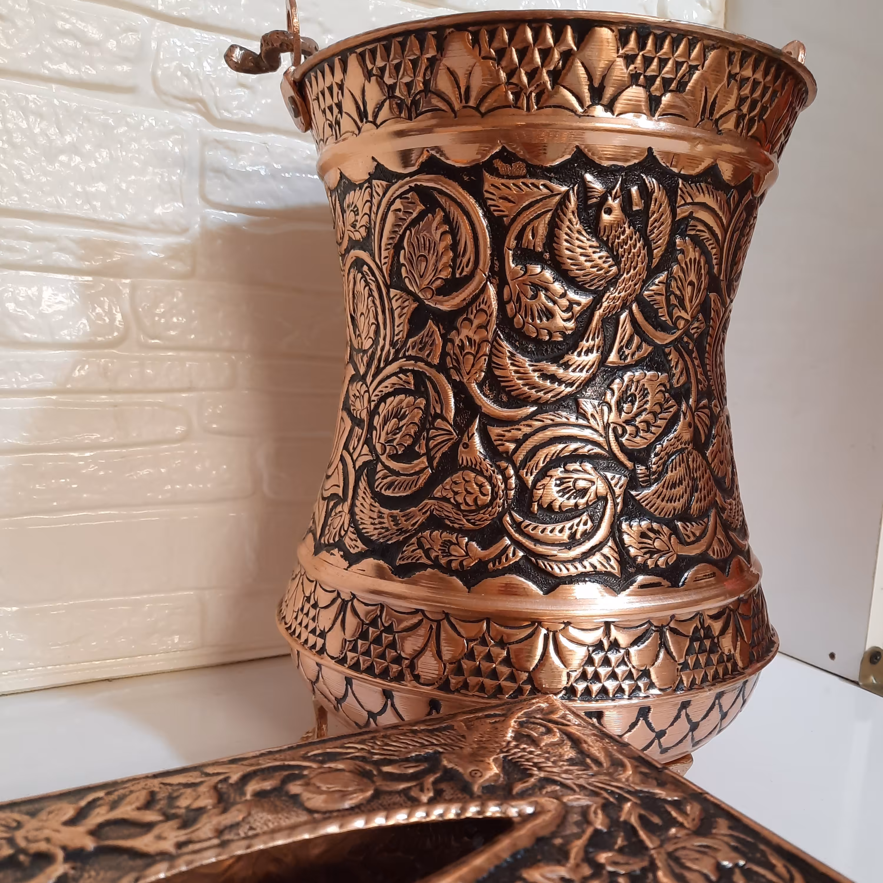 سطل زباله و جا دستمال مسی قلمزنی گل و مرغ اعلا  و سنگین نانو شده