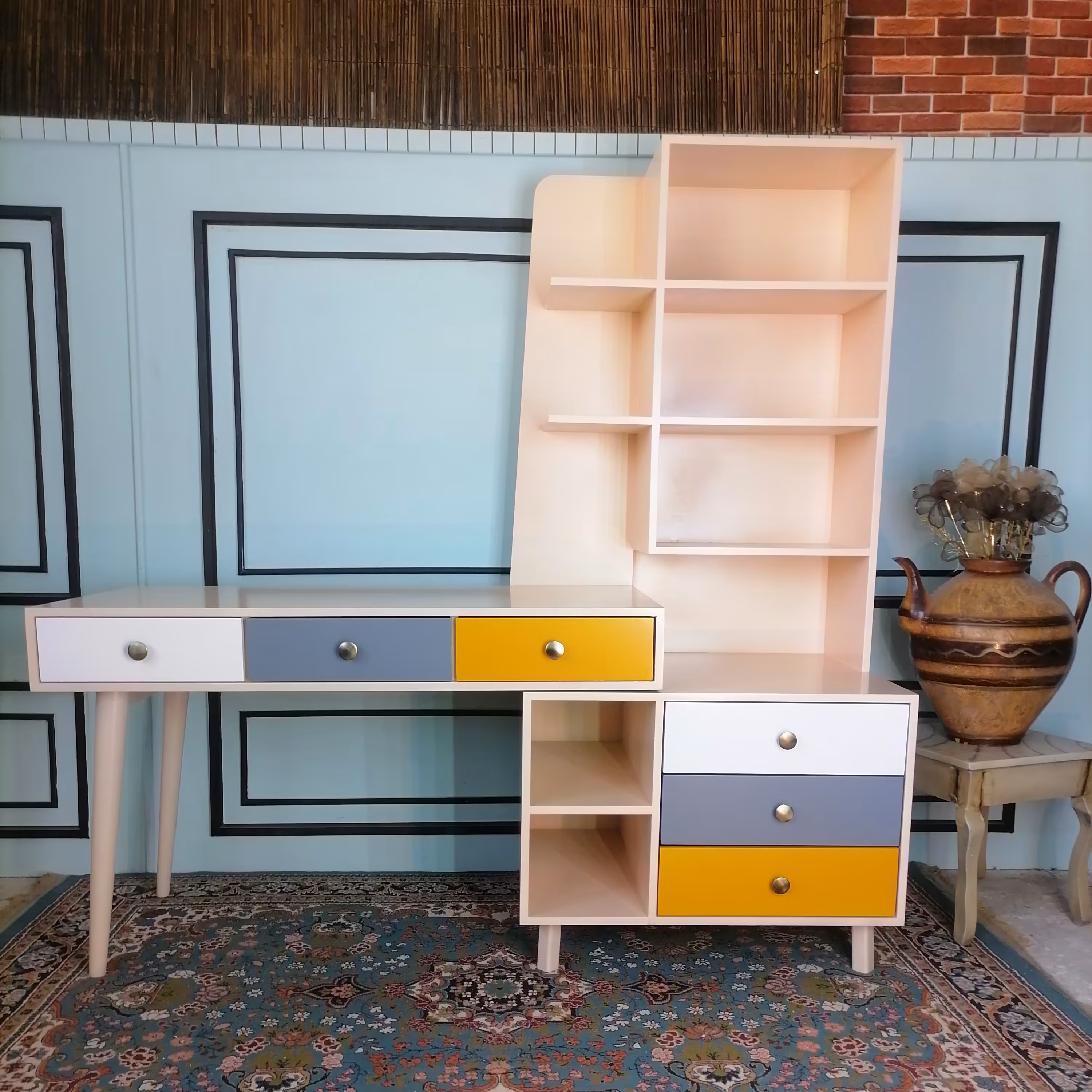 میز تحریر کتابخانه دار سه تیکه کرمی جادار (پس کرایه)