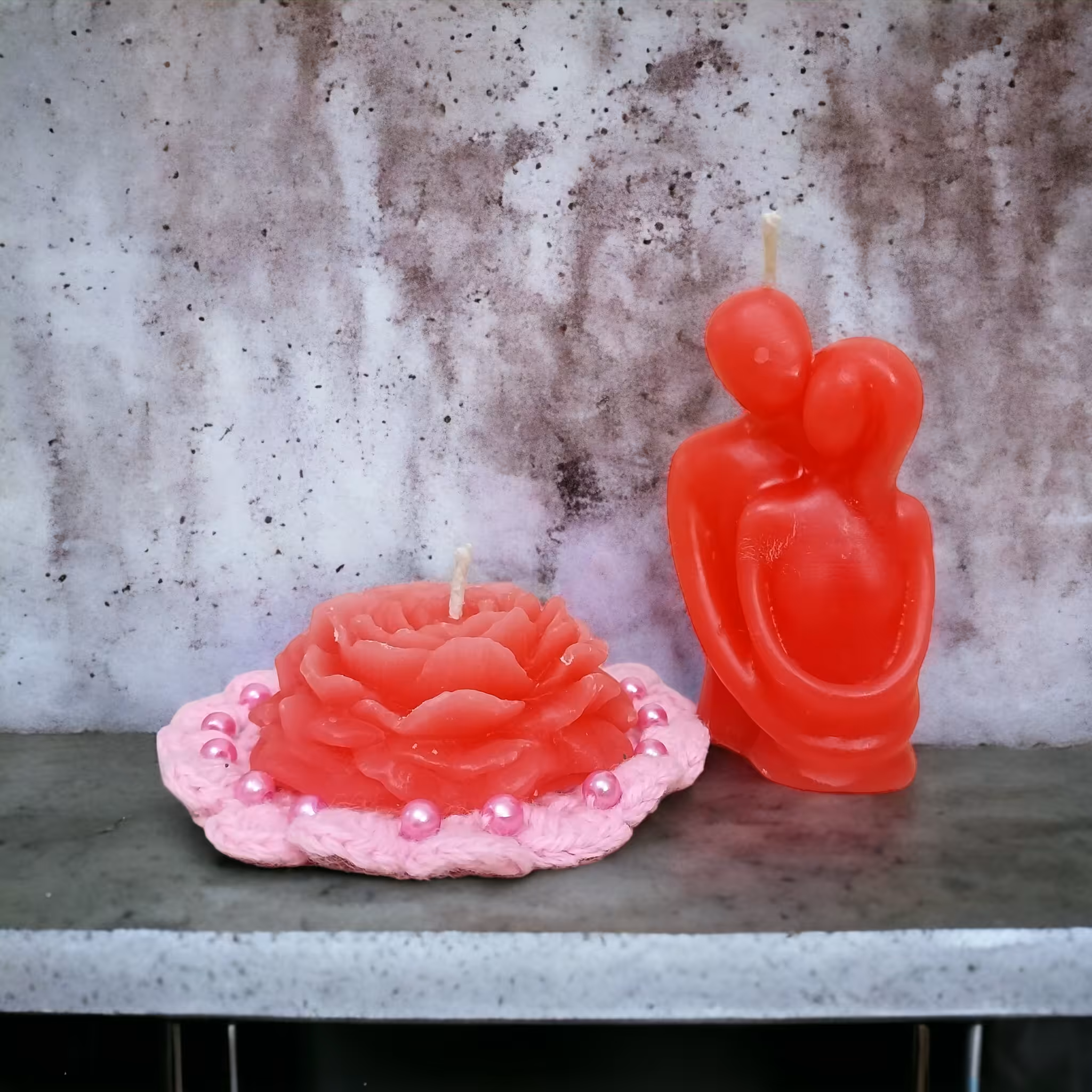 شمع دوتایی طرح لاو.     آغوشی.      ولنتاین مطابق عکس.   شمع گل رز قرمز 