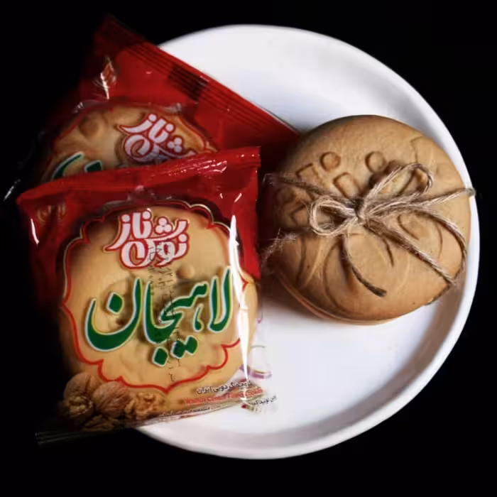 کلوچه لاهیجان در بسته های 100عددی (50بسته دو تایی) با طعم گردویی