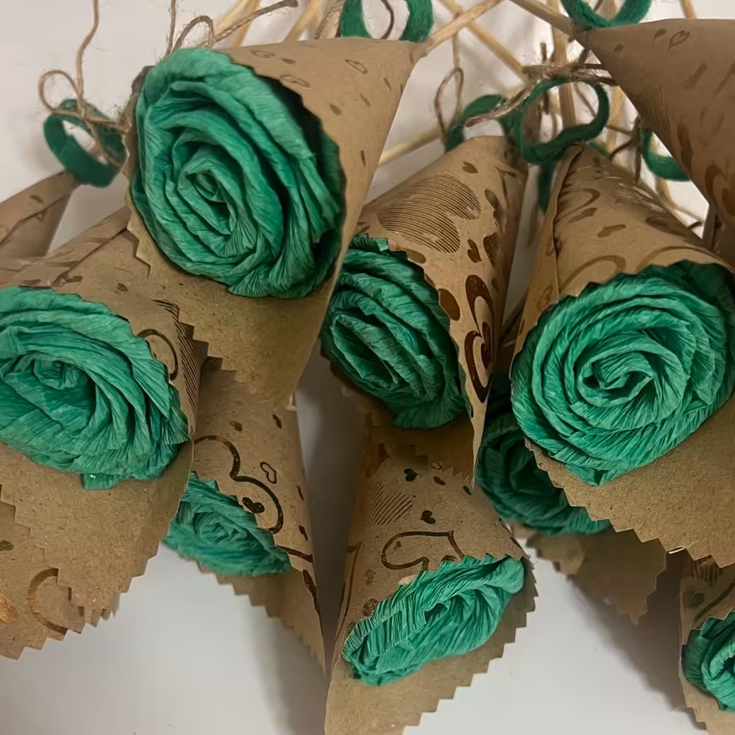 گیفت عید غدیر  گل کاغذ کشی