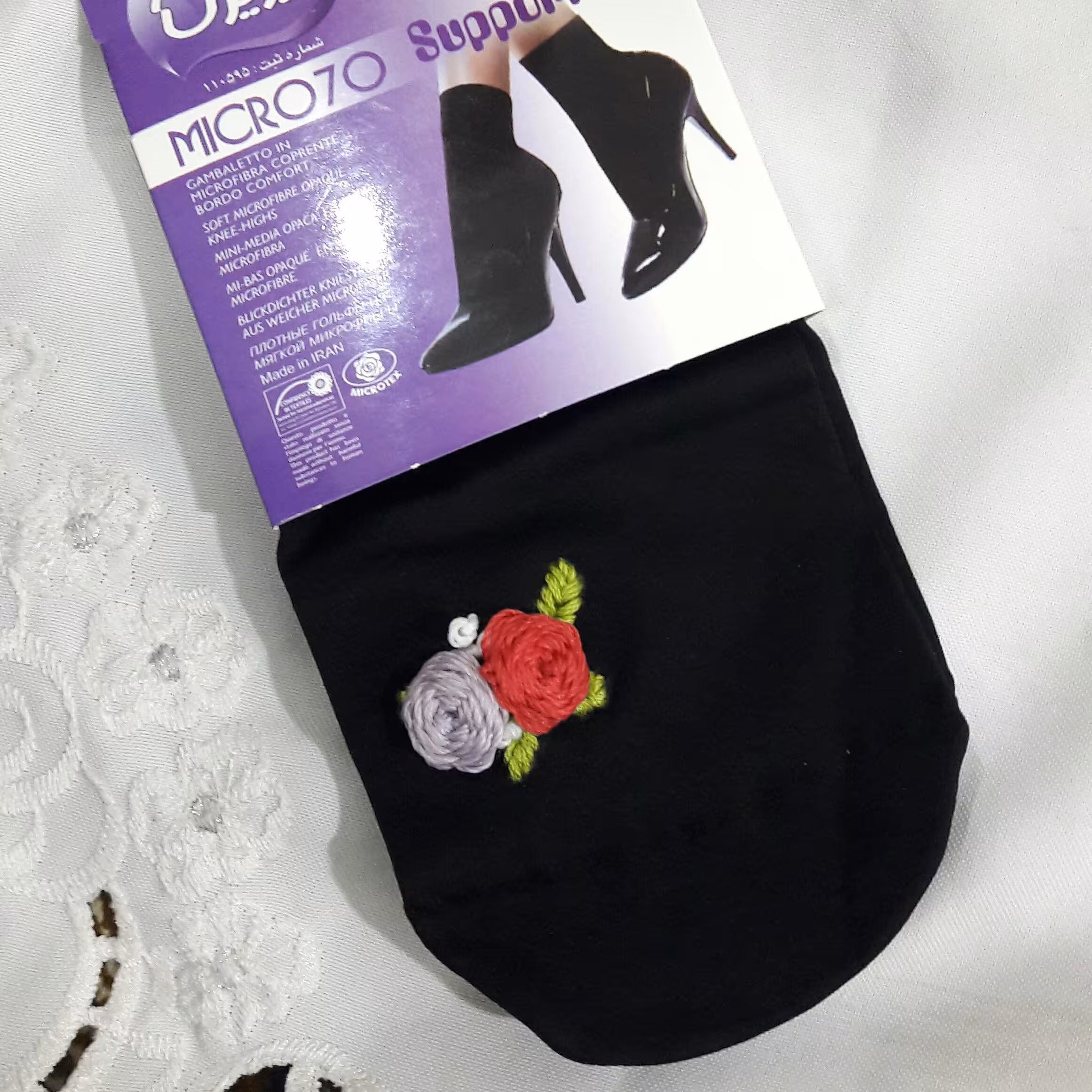 جوراب گلدوزی با دست (گل سرخ آبی)