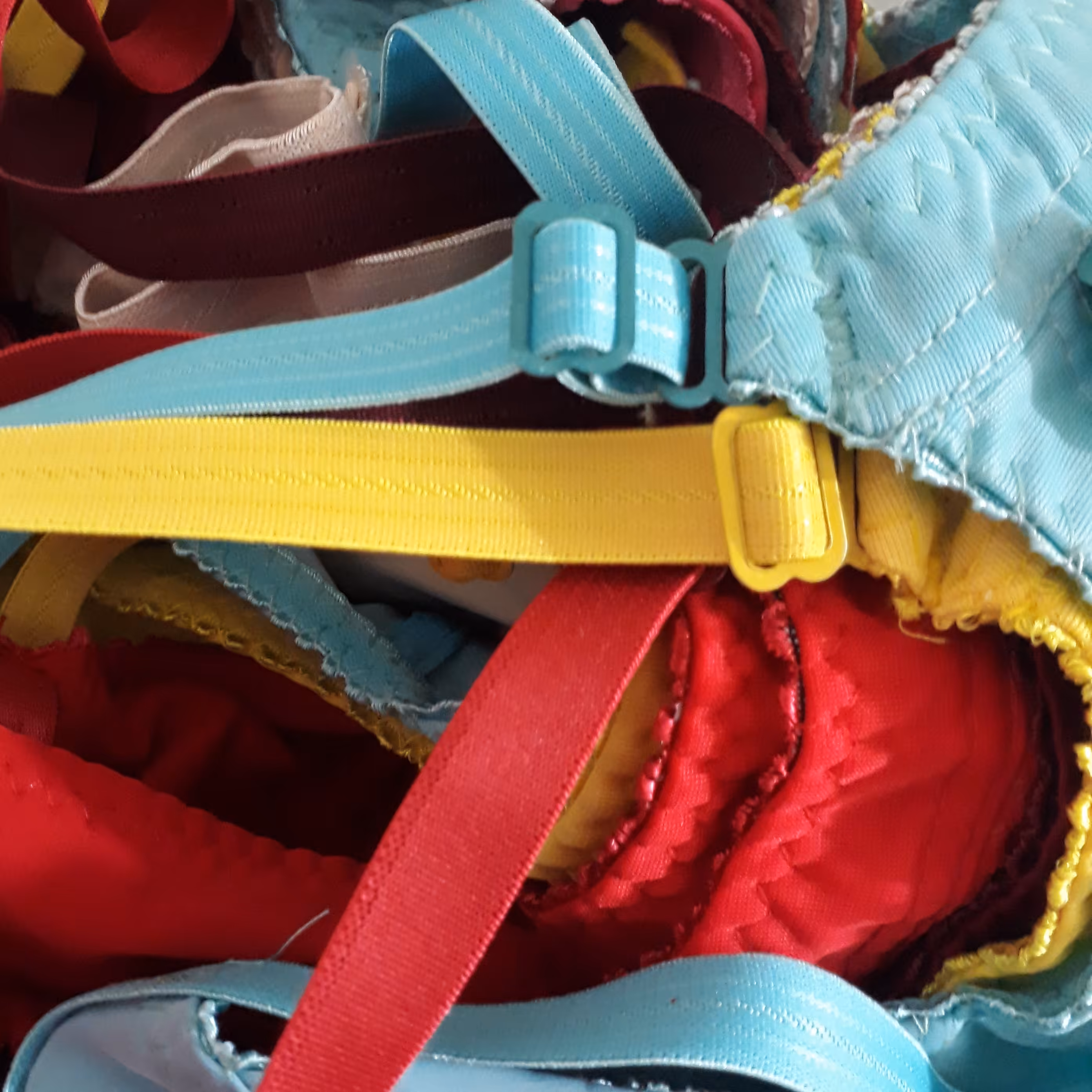 سوتین سایز80 زنانه سوتین دخترانه سایز80 رنگبندی متنوع