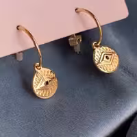 گوشواره از برند تاش آلمان اکسسوری دخترانه جذاب برای کادو تولد