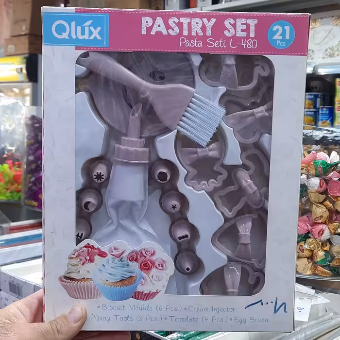 پک ابزار قنادی (قیف 9عدد ماسوره فرچه کاتر و شابلون)