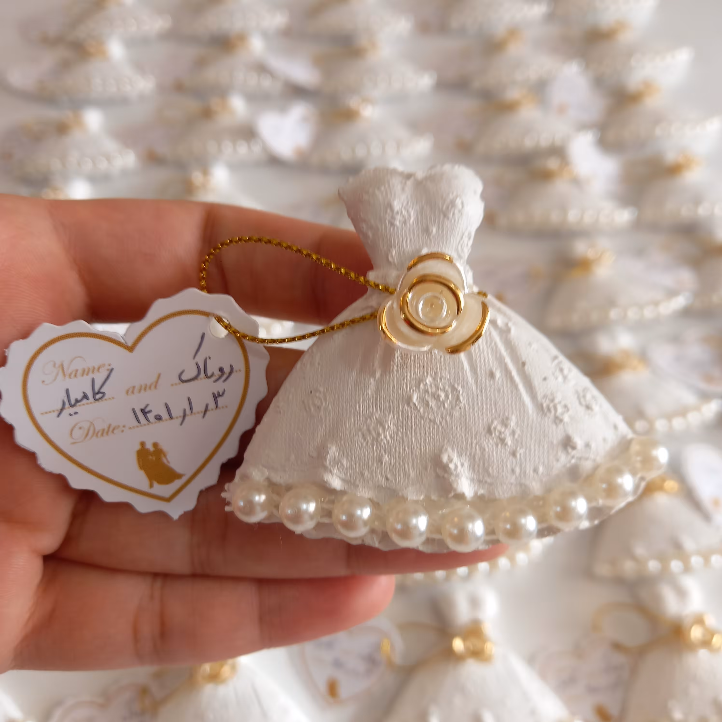 گیفت لباس عروس - پک 10 عددی (قیمت هر عدد 12000 تومان)