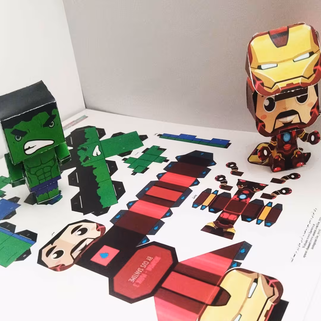 فیگور ابرقهرمانان از مجموعه کاردستی های سه بعدی-سایز A3 