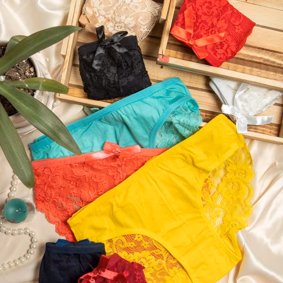 شورت نخی پشت توری