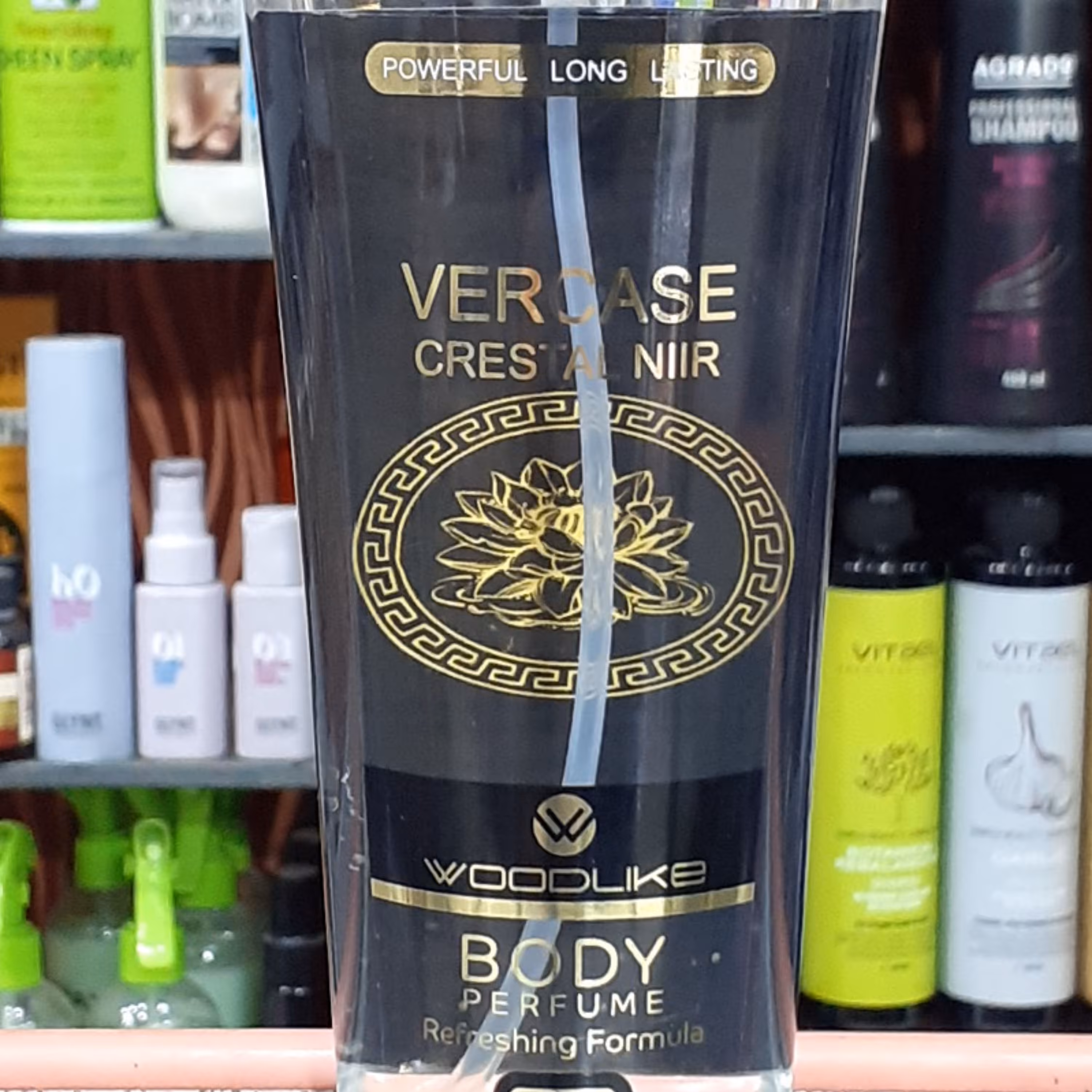 بادی اسپلش زنانه وودلایک ورساچه کریستال نیر   رایحه گرم و شیرین حجم 250 میل