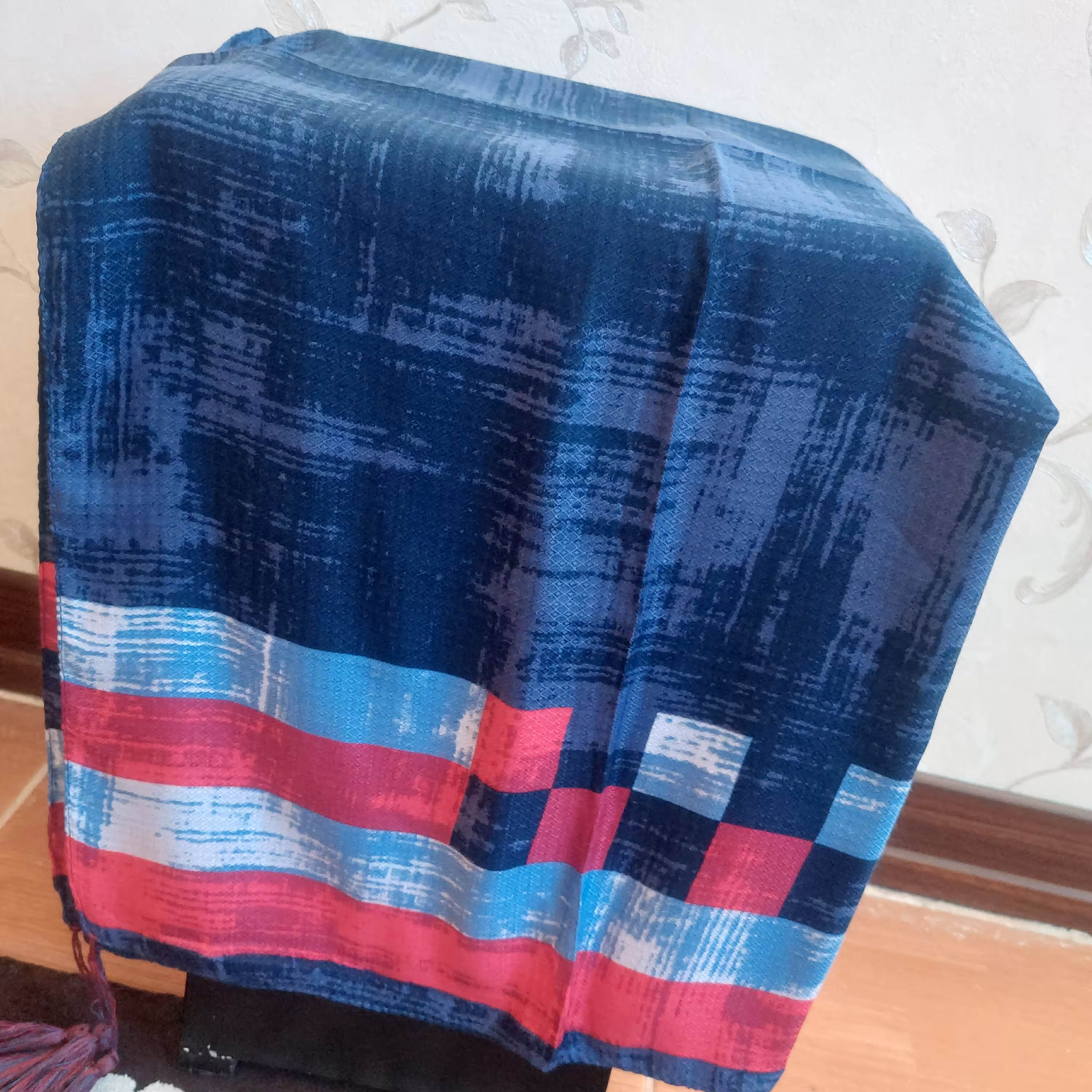 شال نخی منگول دار