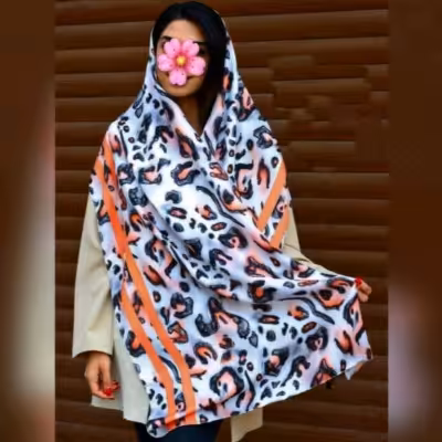 شال پلنگی سفید نارنجی مجلسی نخ ابریشم دور دست دوز