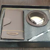 ست کادویی مردانه رنگ قهوه ای تیره حراج حراج 