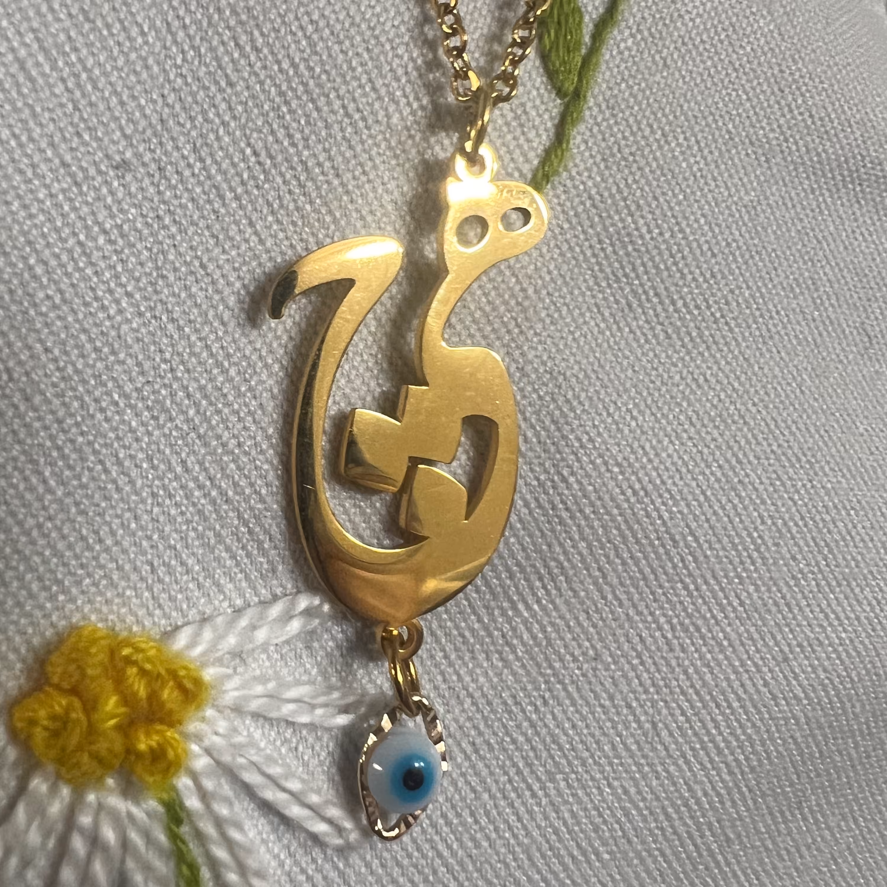 گردنبند آویزی چشم نظر( هیچ )با زنجیر دیپلمات 43سانتیمتری
