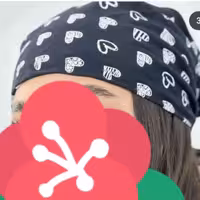 دستمال سر که به عنوان توربان و مینی اسکارفم استفاده میشه بسیار شیک و ترند