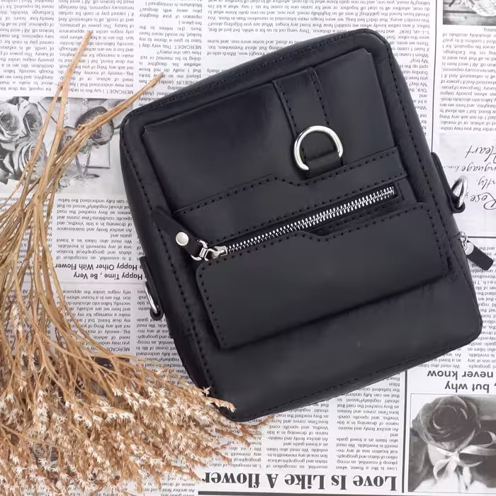 کیف کج اسپرت سایز متوسط چرم طبیعی گاوی دست دوز 