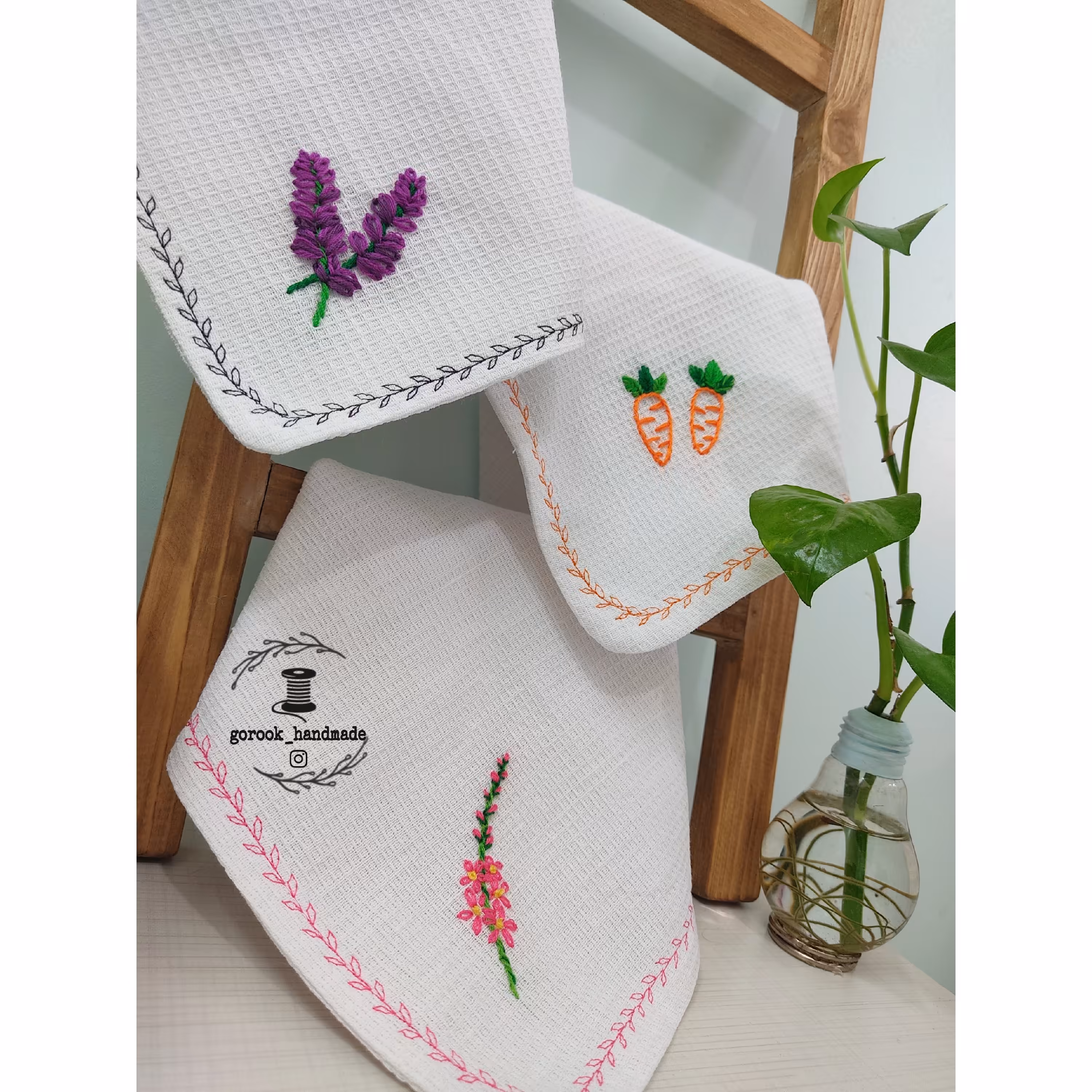 دستمال نمگیر آشپزخونه گلدوزی شده ( سایز 33*28)