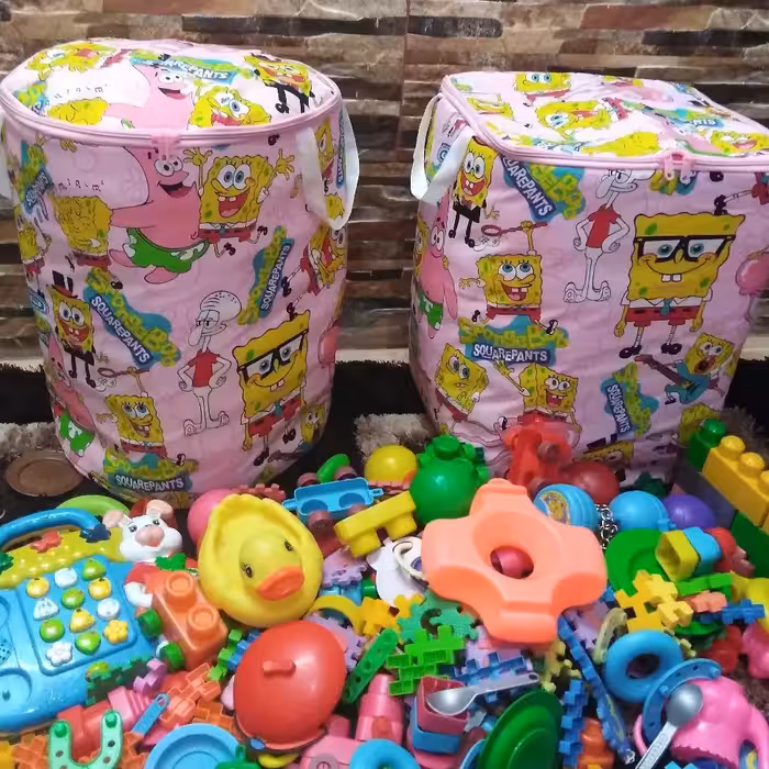 باکس اسباب بازی و لباس کودک. با طرح های متنوع و عروسکی