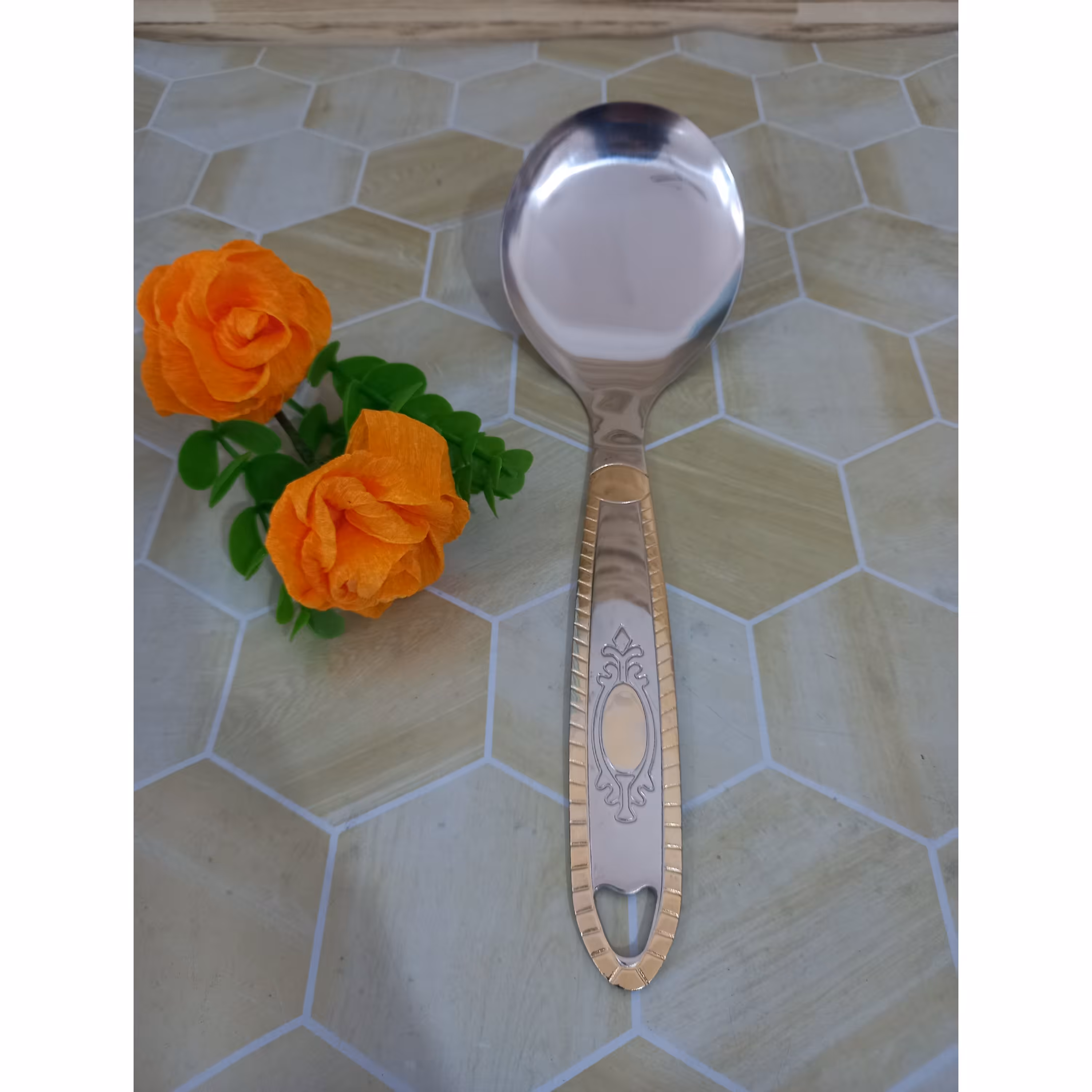 قاشق همه کاره دسته طلایی 