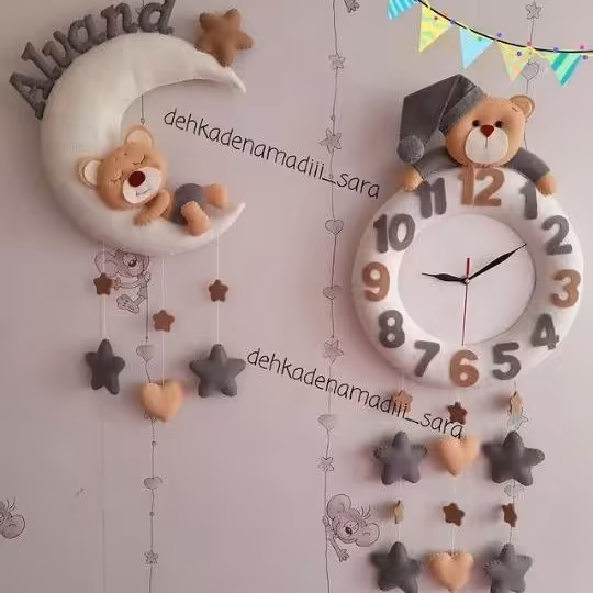 ساعت پسرانه به همراه رودری