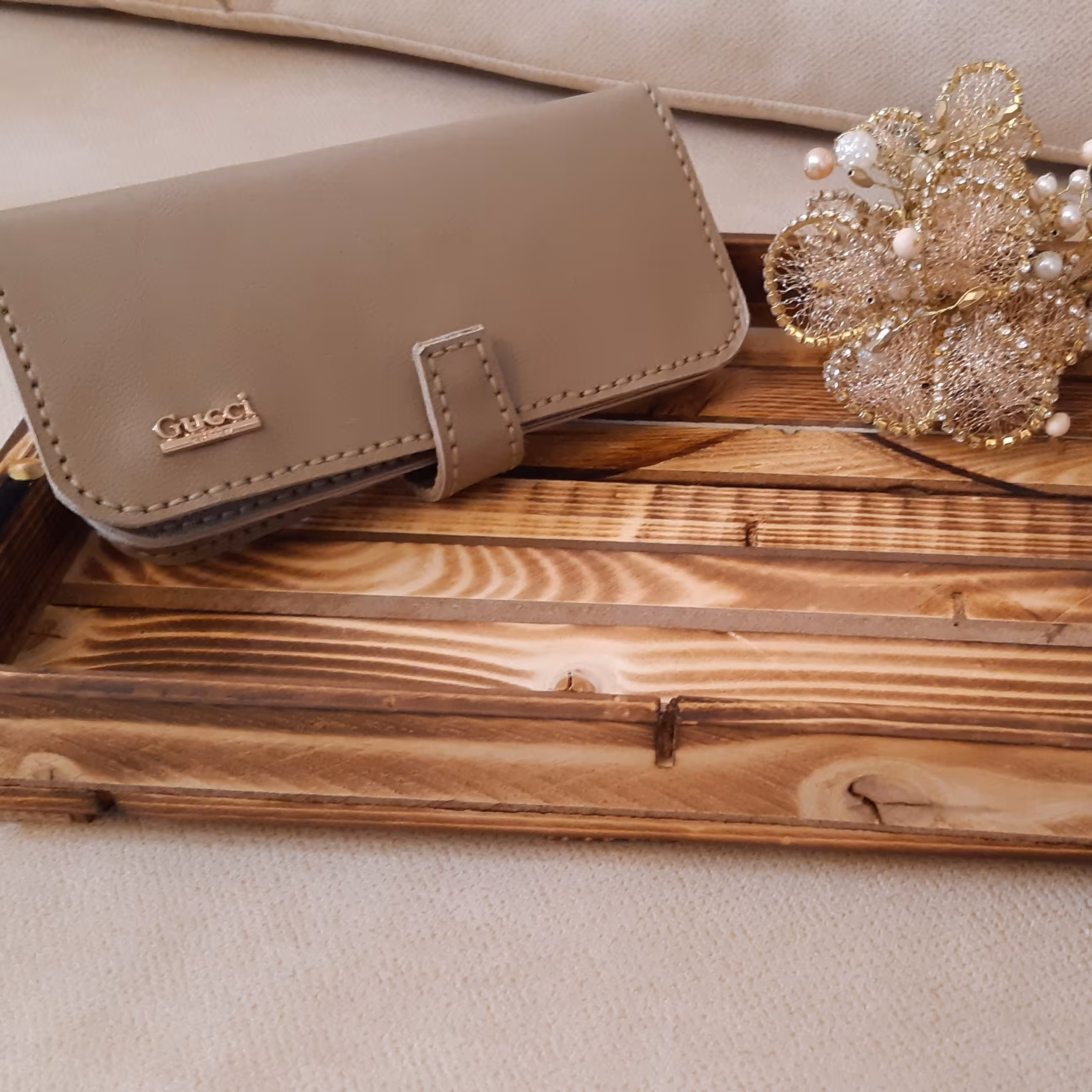 کیف پول حورا