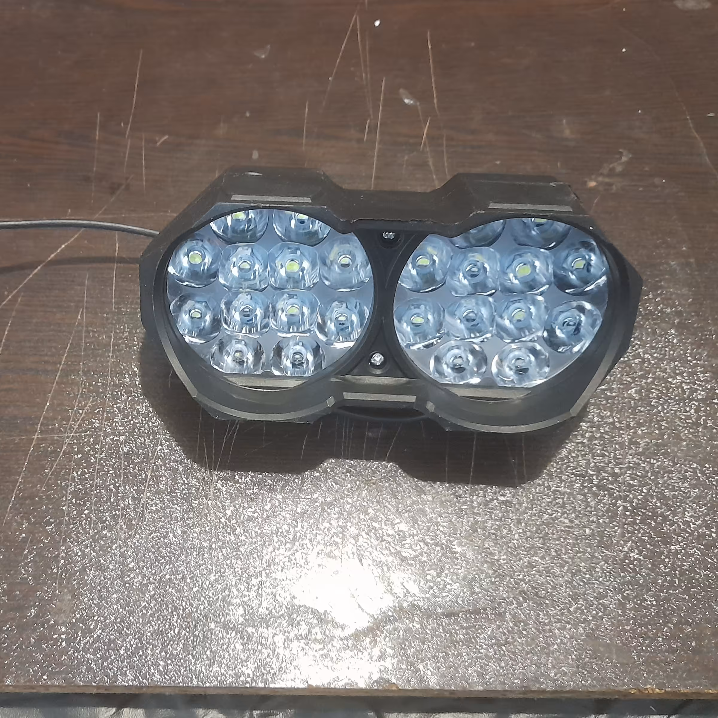 چراغ پرژکتور  دوقلو  کیفیت عالی 