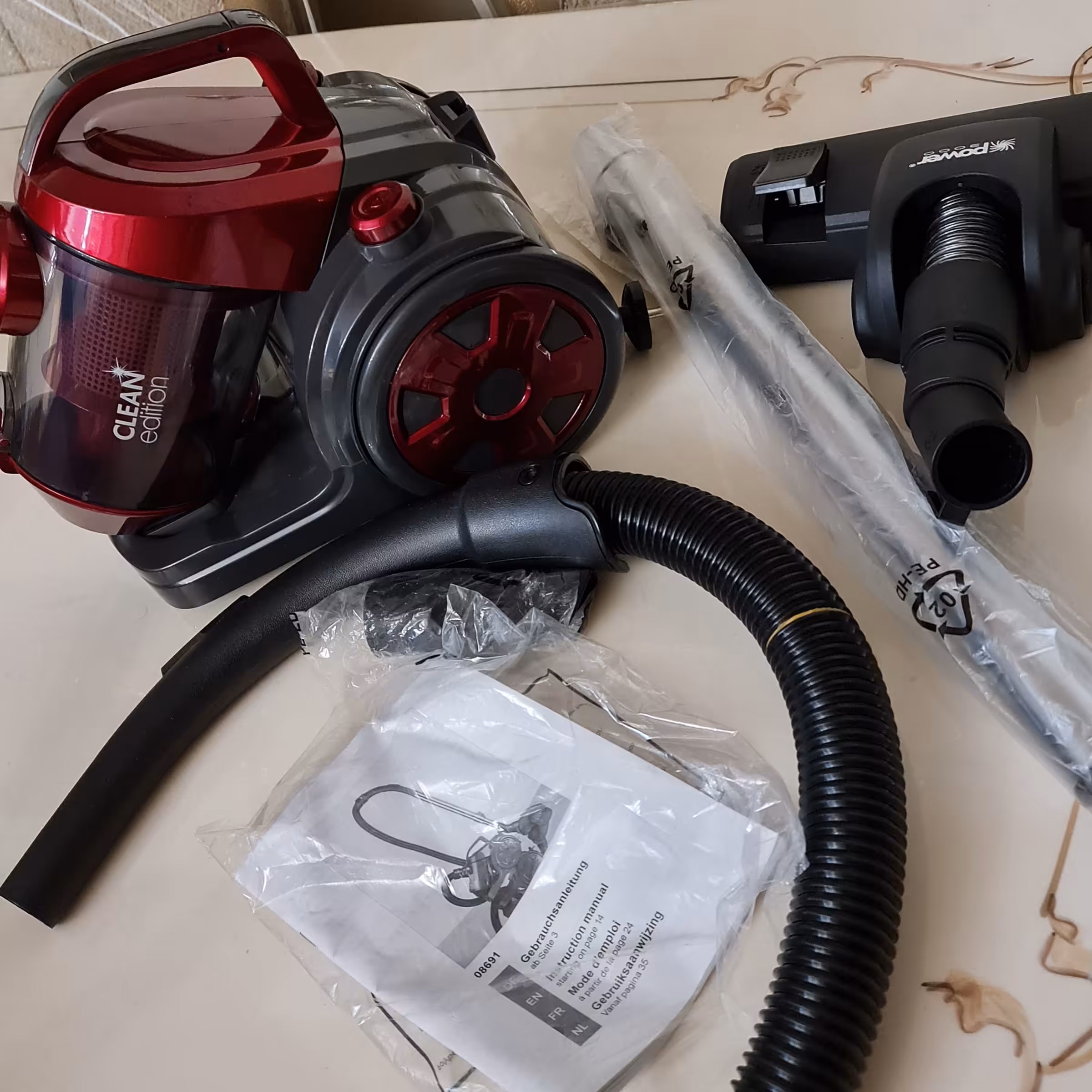 جاروبرقی آلمانی اورجینال زرشکی