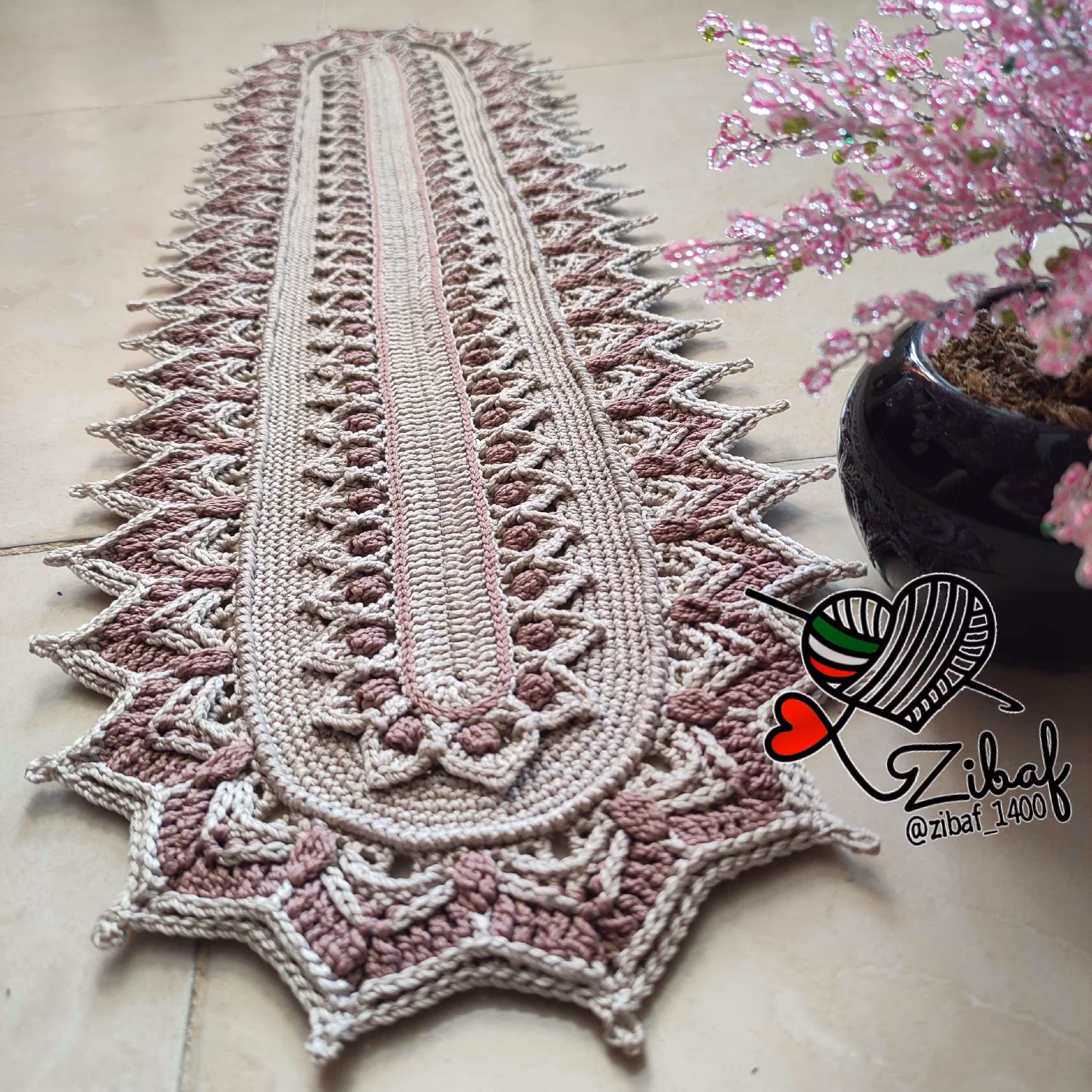 ماندالا طرح رانر سایز 45 در 19 بافته شده با نخ مرسریزه بسیار ظریف و دلخواه