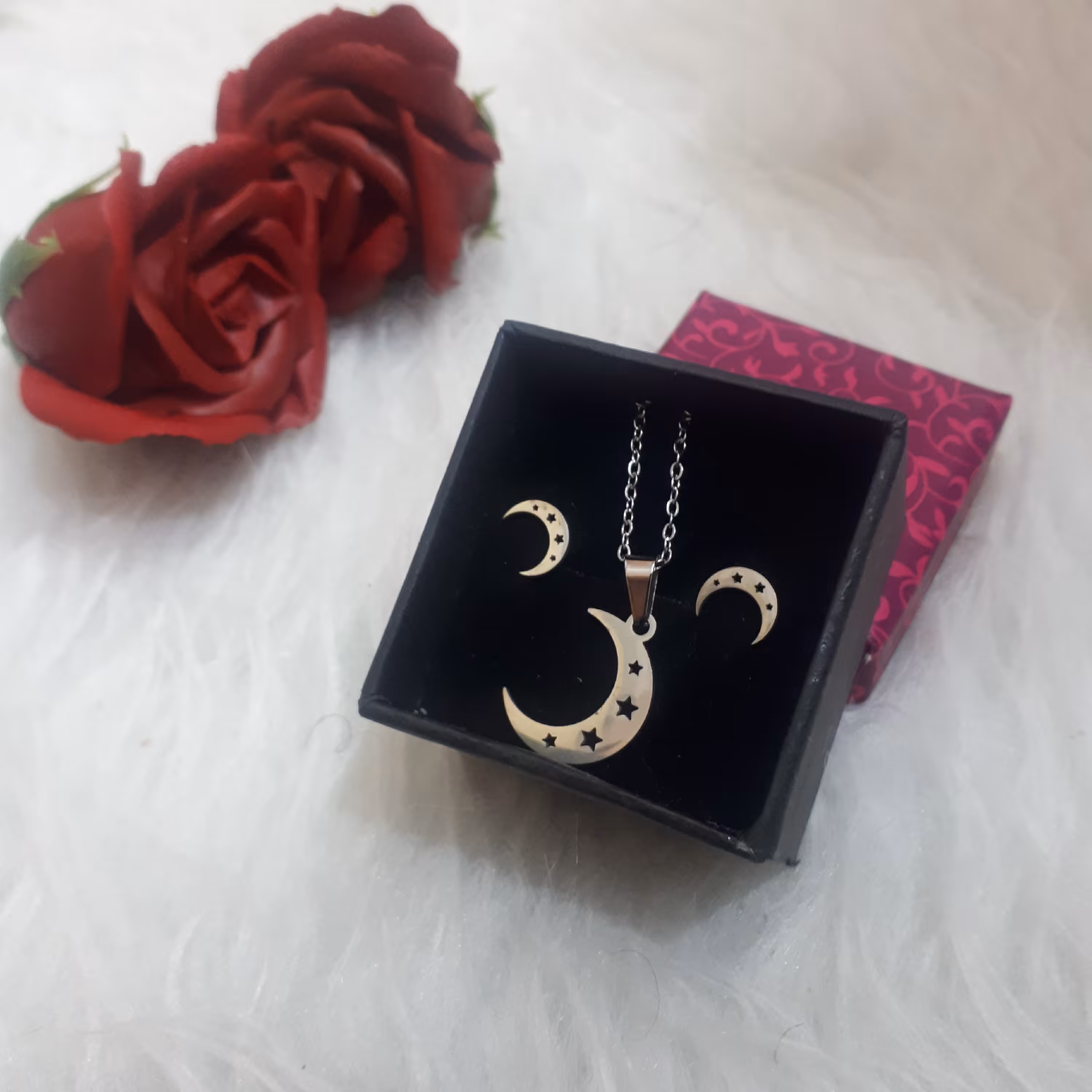 نیم ست گردنبند و گوشواره رنگ ثابت استیل 