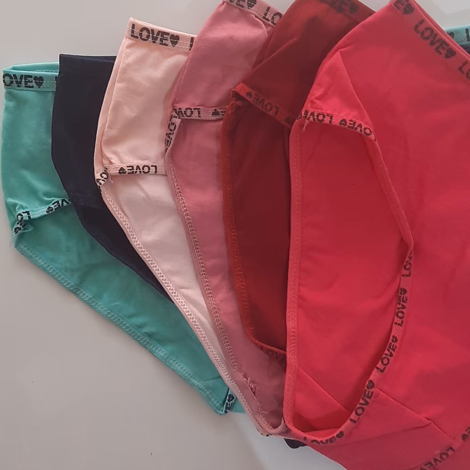 شورت نخی زنانه طرح Love مجموعه 6تای