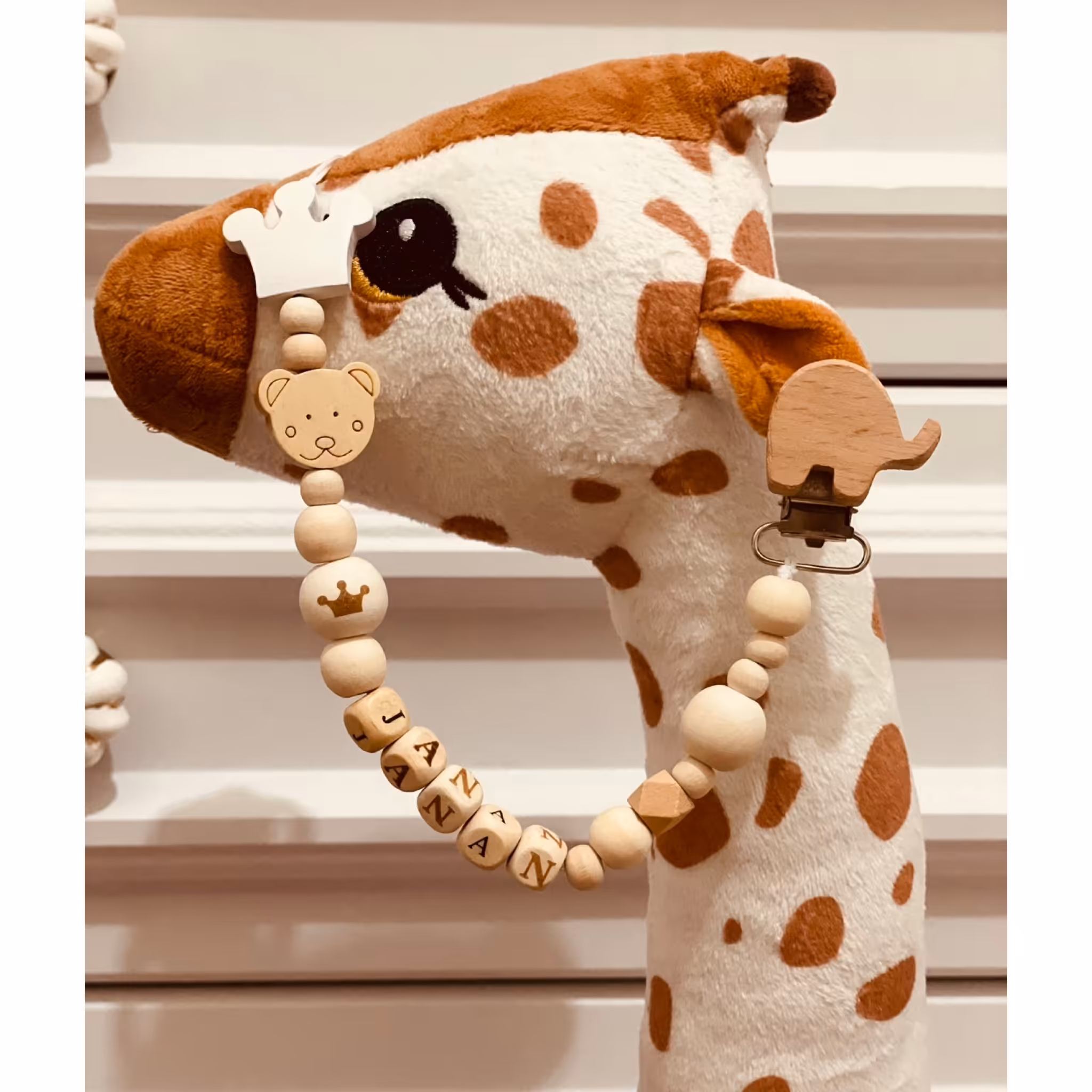 بند پستونک چوبی با اسم(تاج و فیل)شیک