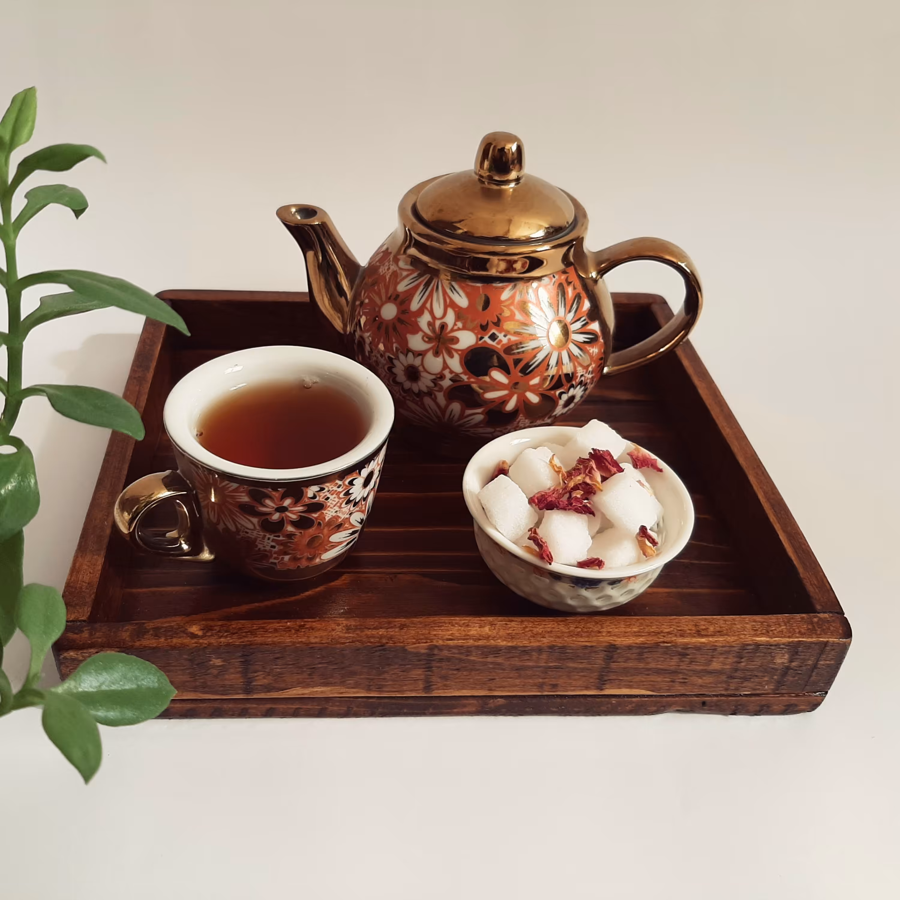 مینی سینی چوبی ضدآب در رنگ های تیره و روشن