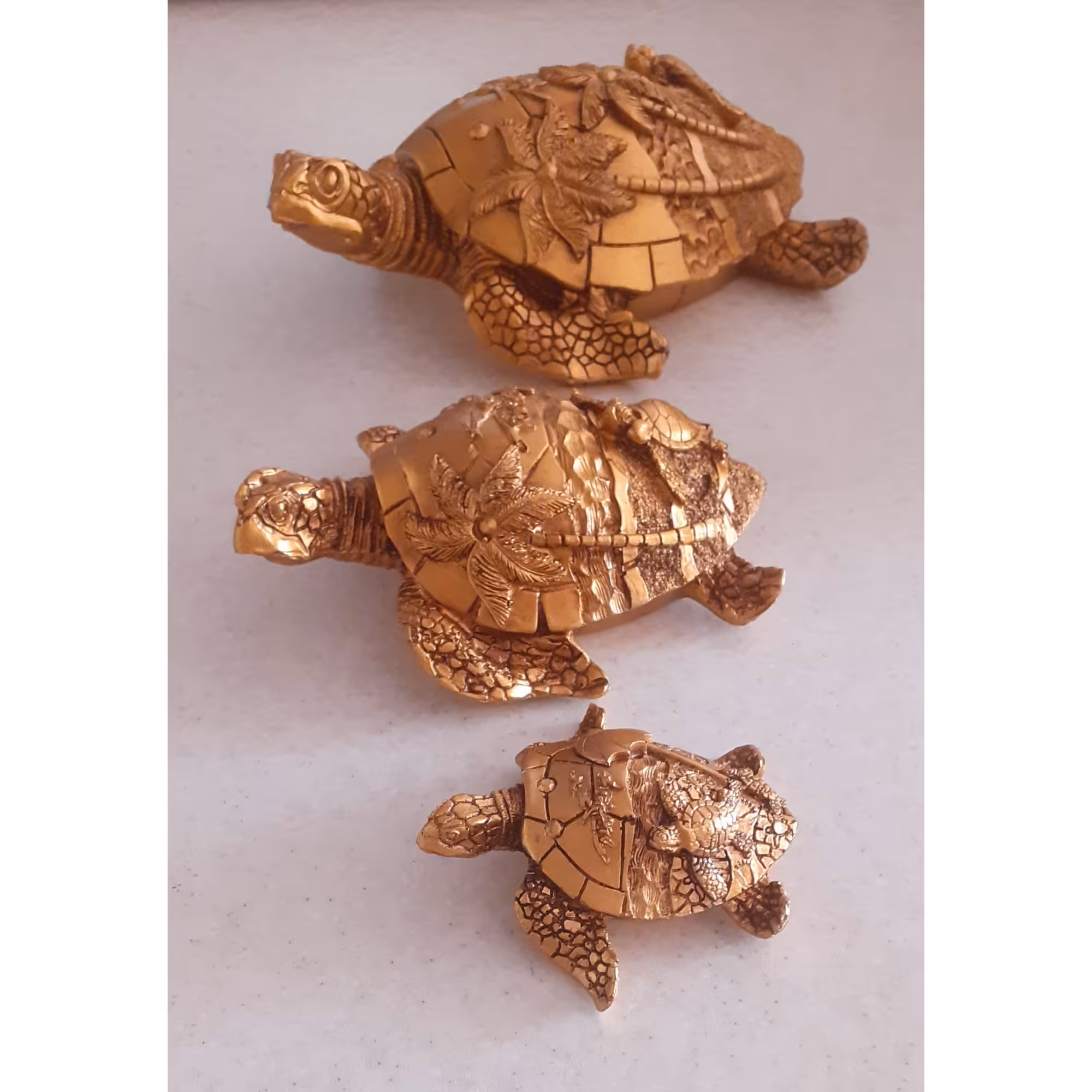 لاک پشت طلایی  3 تایی جنس پلی استر        ارسال رایگان 