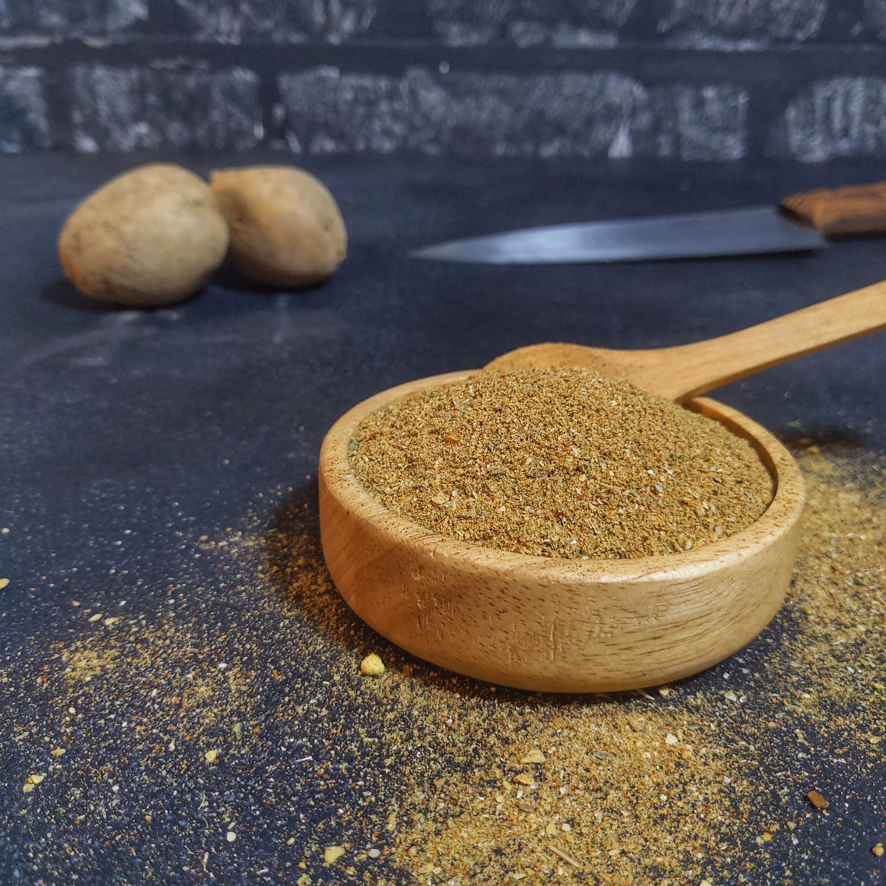 چاشنی سیب زمینی در بسته بندی 150گرمی پلی پروپیلن غرفه چاشنی و ادویه برگ سبز