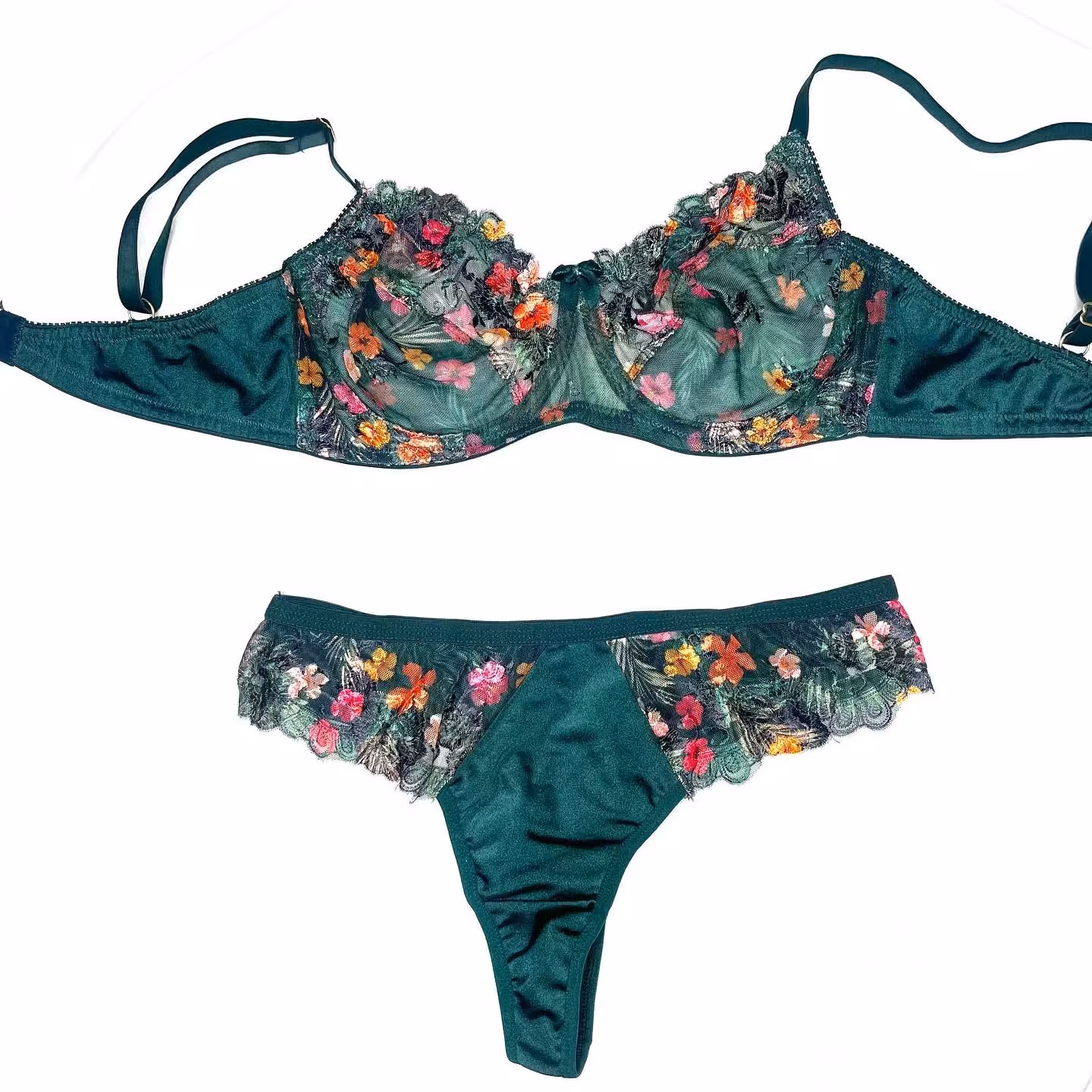 ست شورت و سوتین نوشه رنگ سبز