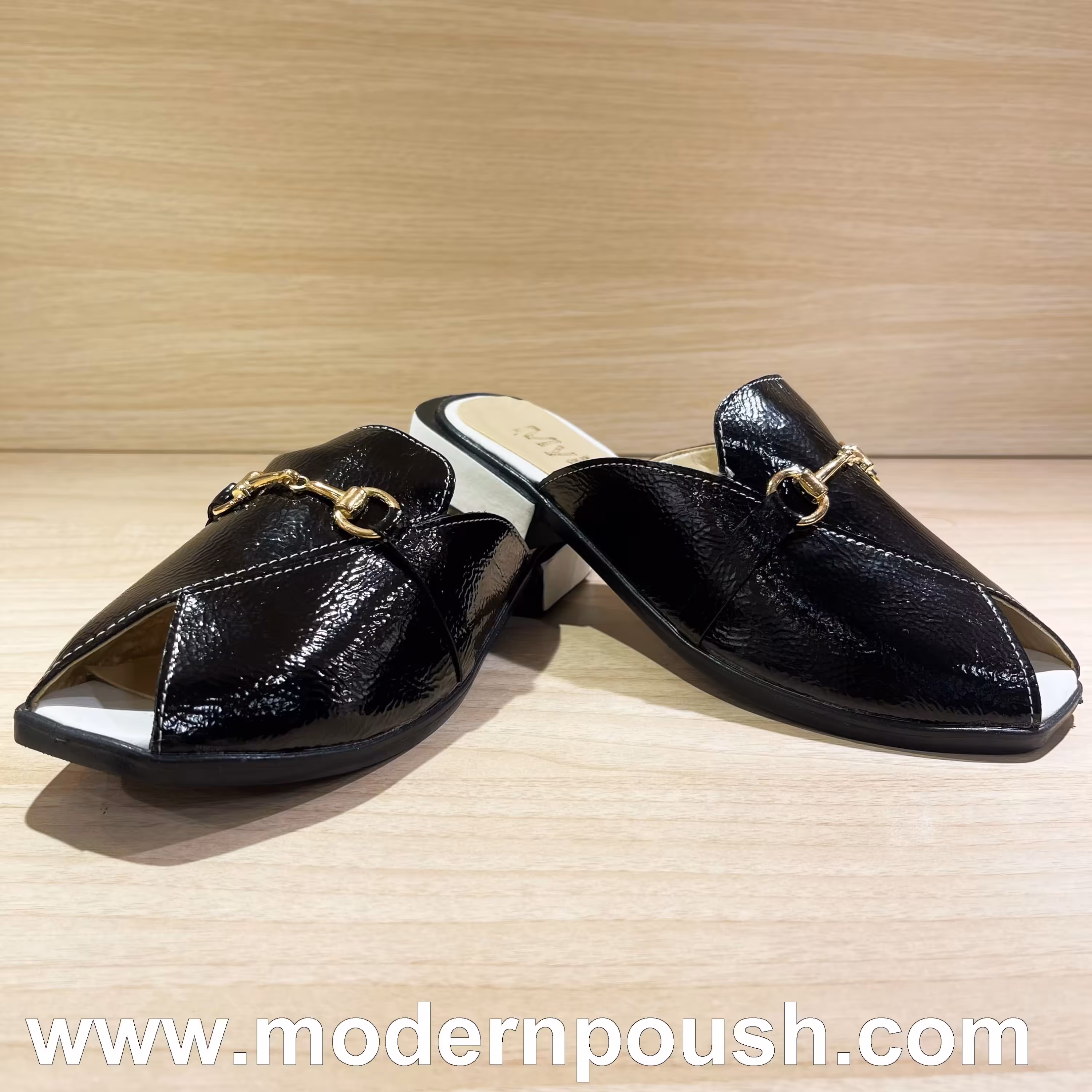 کفش صندل مجلسی زنانه رنگ مشکی سفید سایز 37 - 40 کد 10861 ( بسیار نرم و راحت)