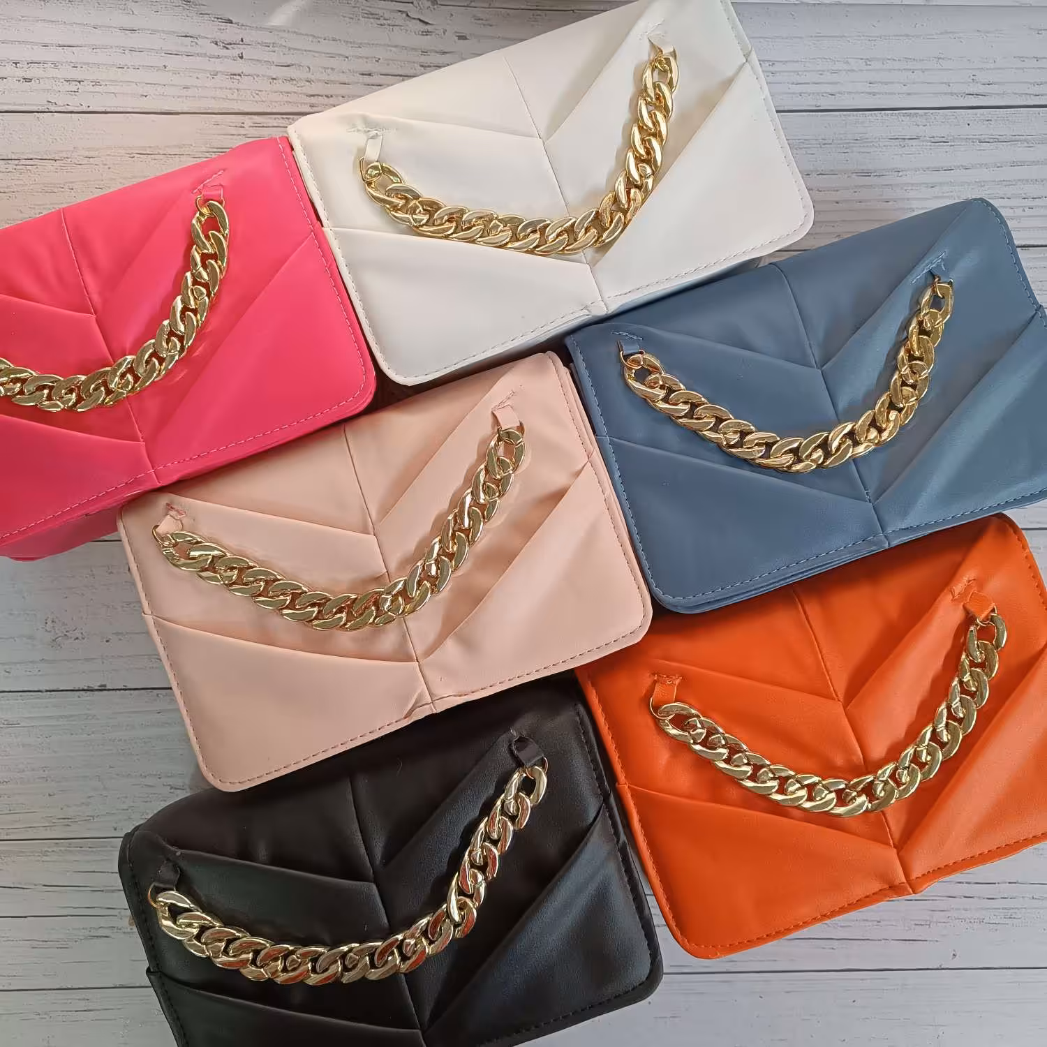 کیف زنجیری پلاستیکی